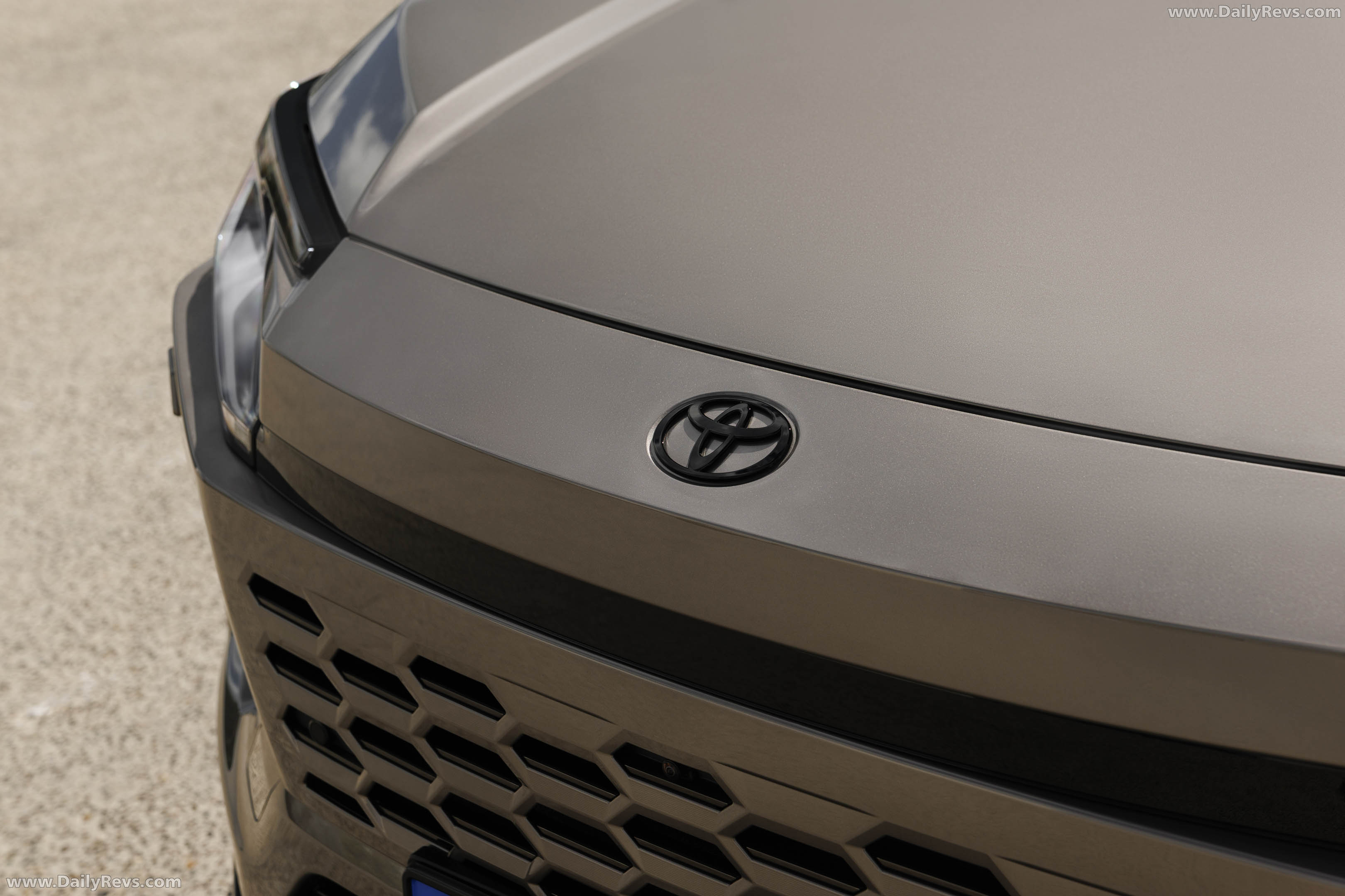 2026 Toyota RAV4 PHEV European Version Exterior