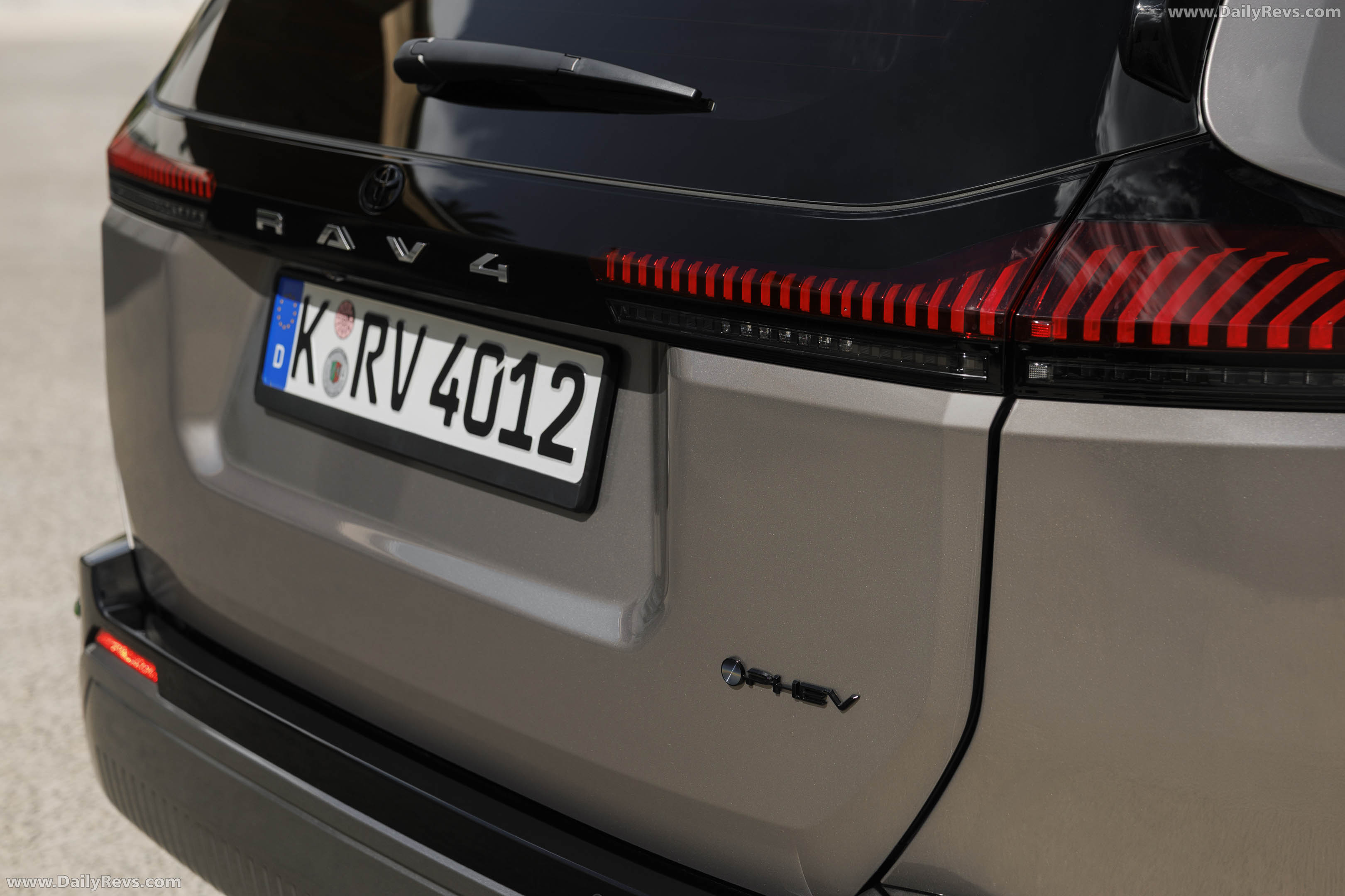 2026 Toyota RAV4 PHEV European Version Exterior
