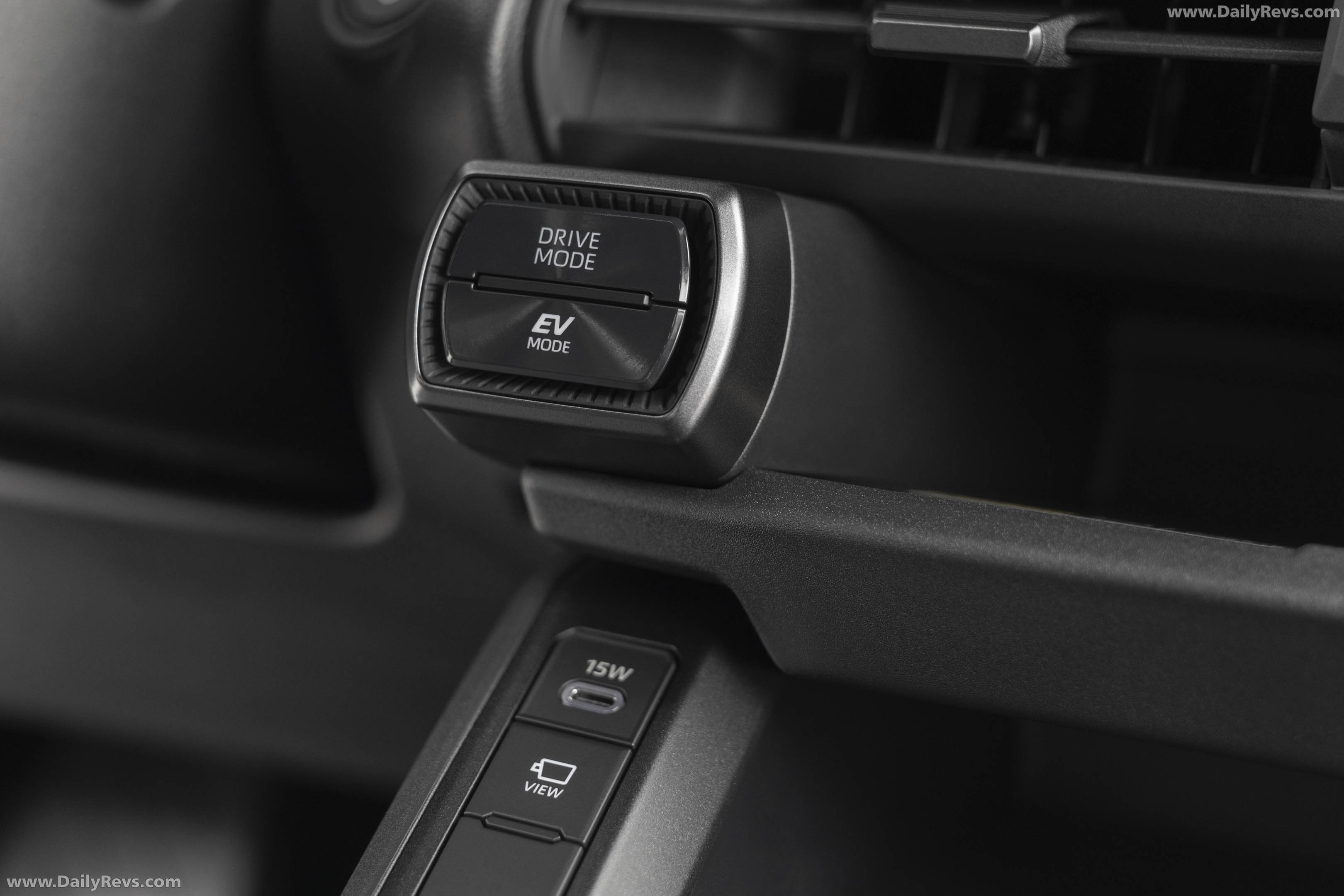 2026 Toyota RAV4 PHEV European Version Interior