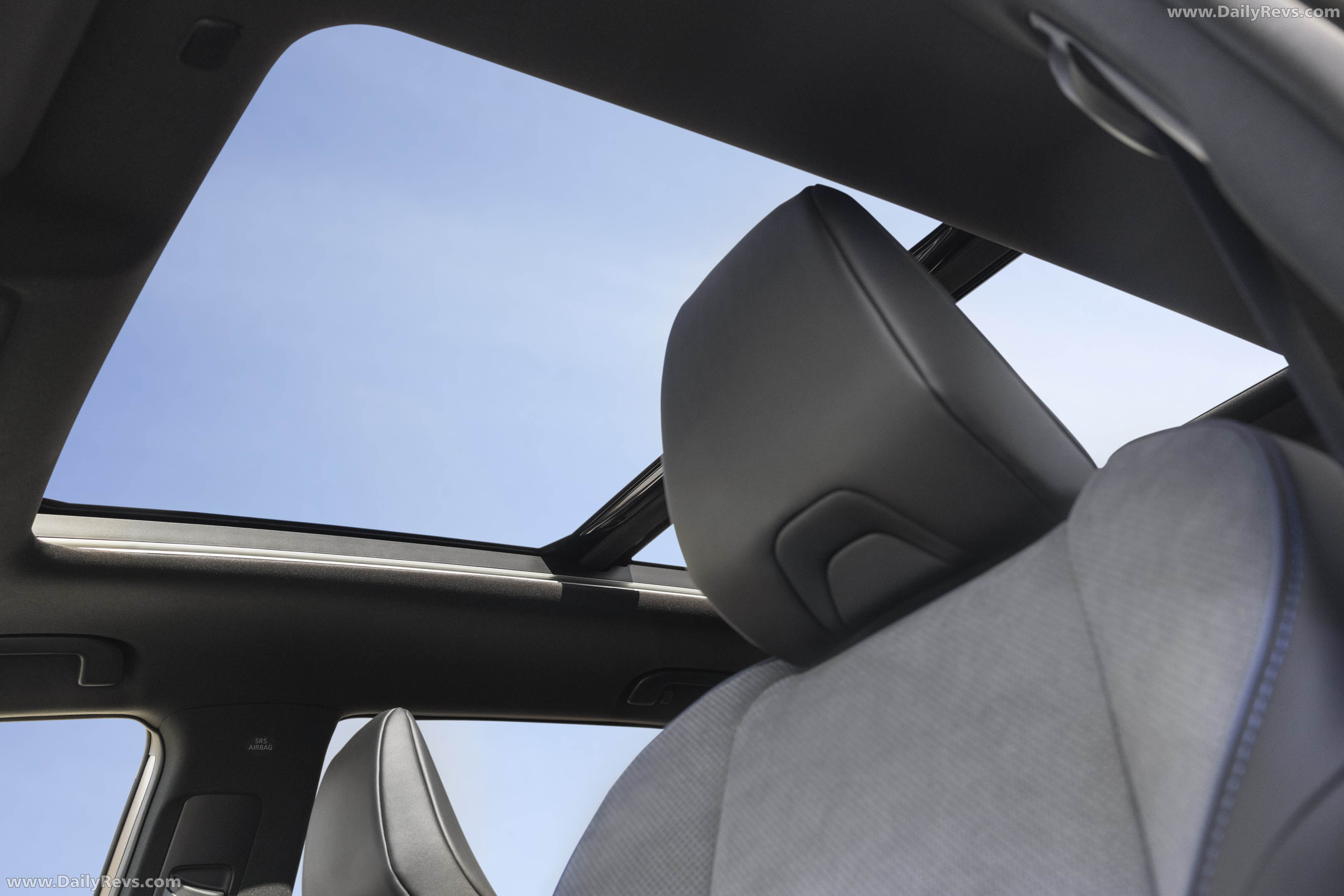 2026 Toyota RAV4 PHEV European Version Interior