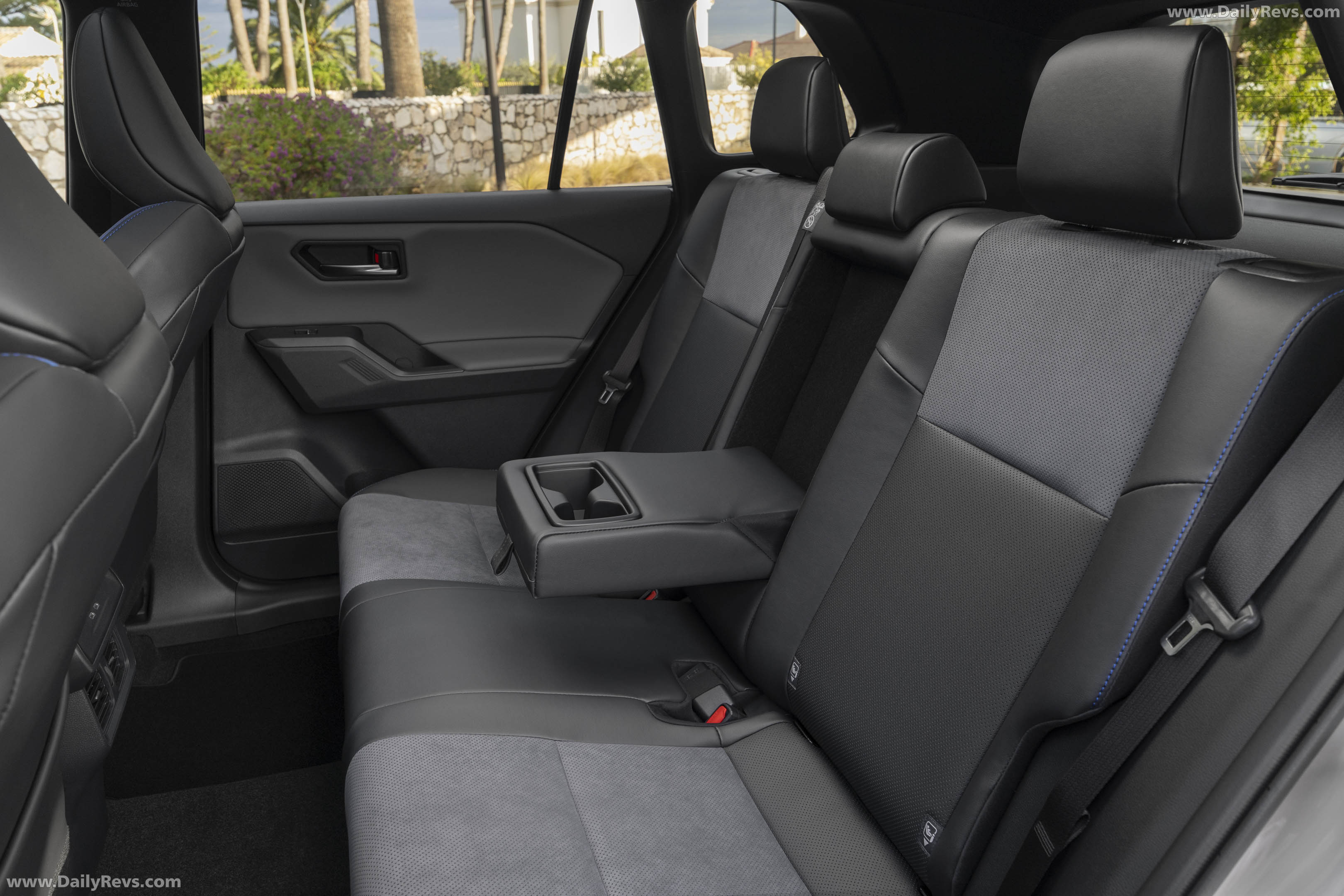 2026 Toyota RAV4 PHEV European Version Interior