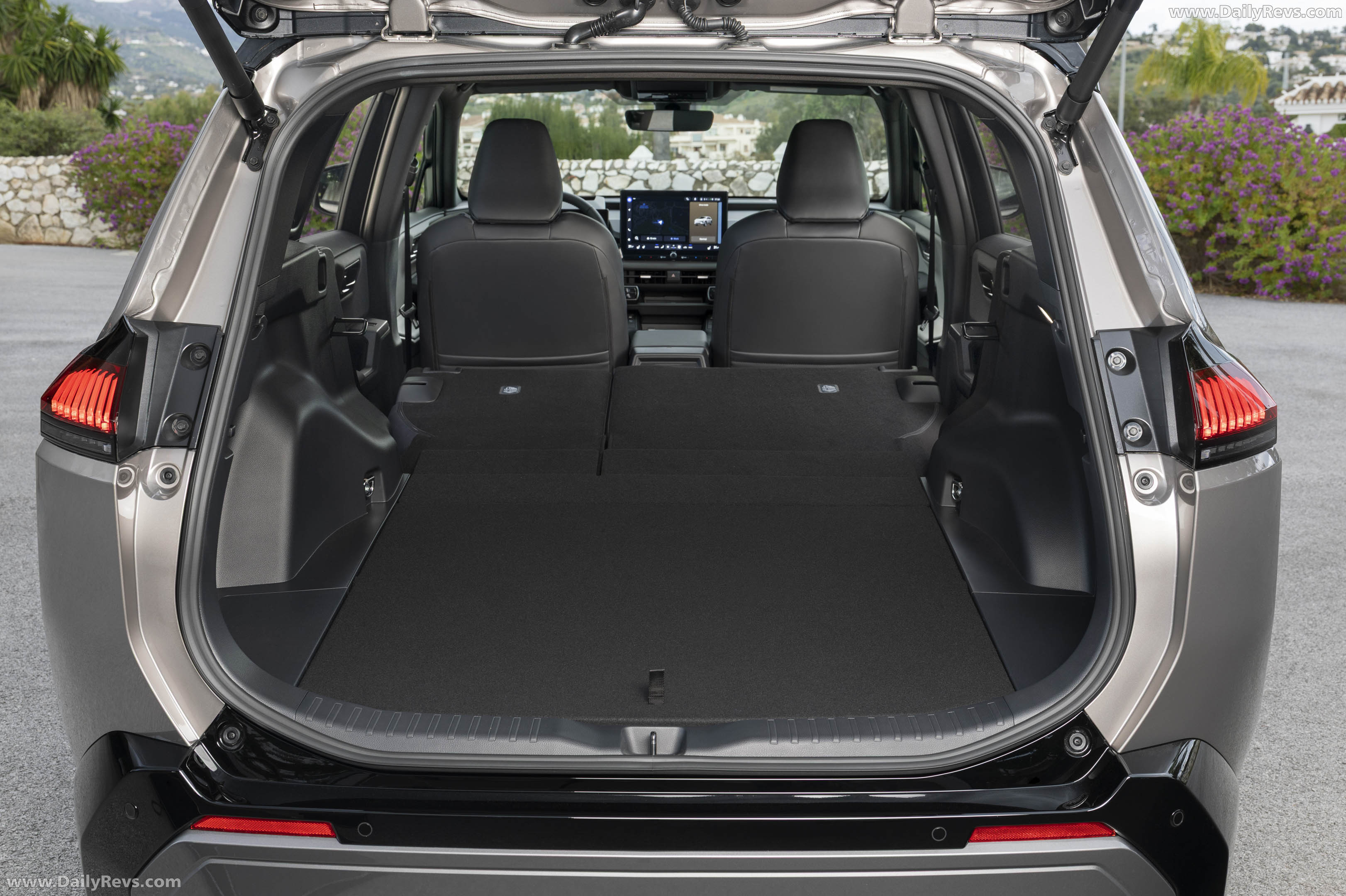 2026 Toyota RAV4 PHEV European Version Interior