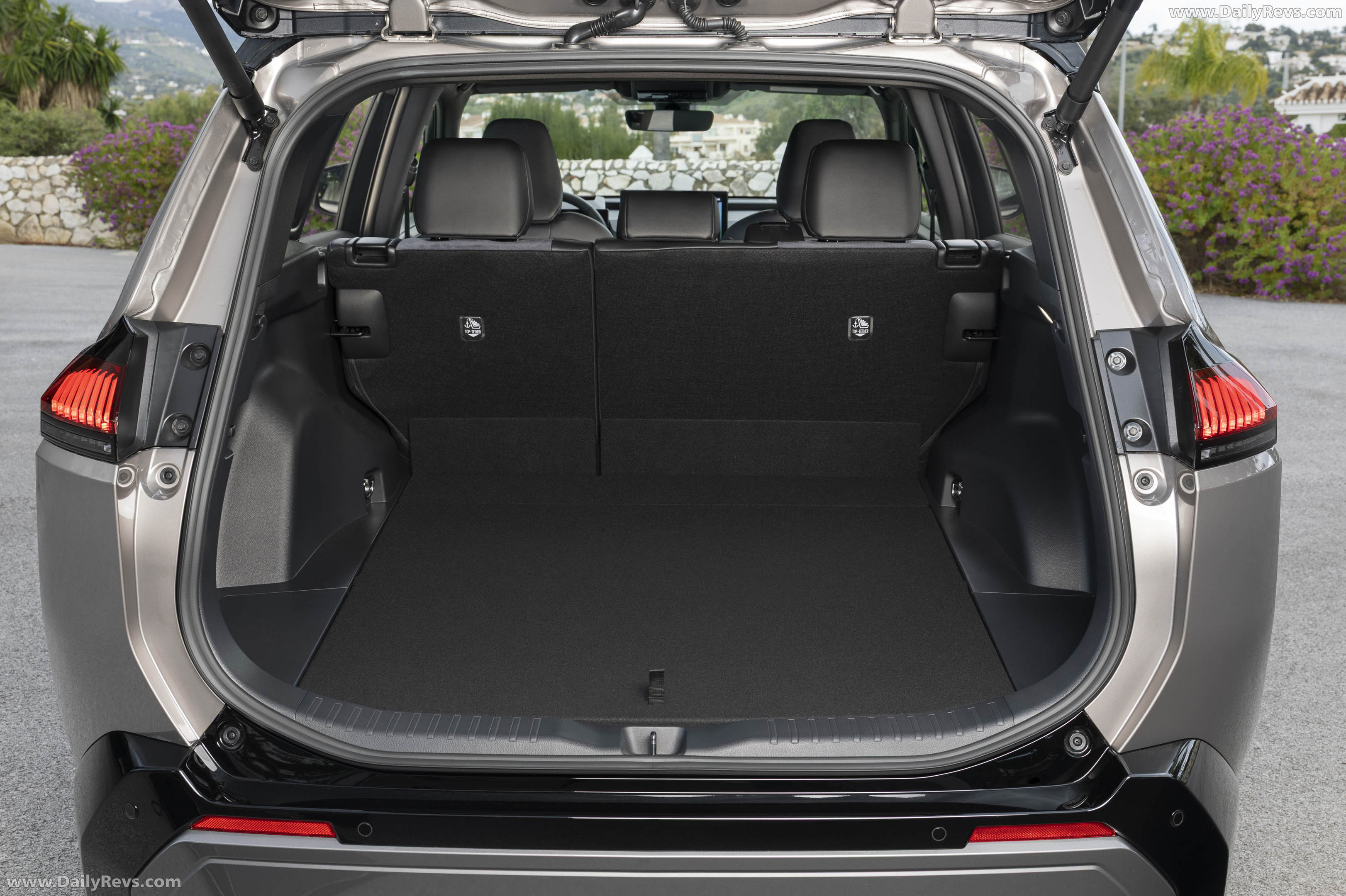 2026 Toyota RAV4 PHEV European Version Interior