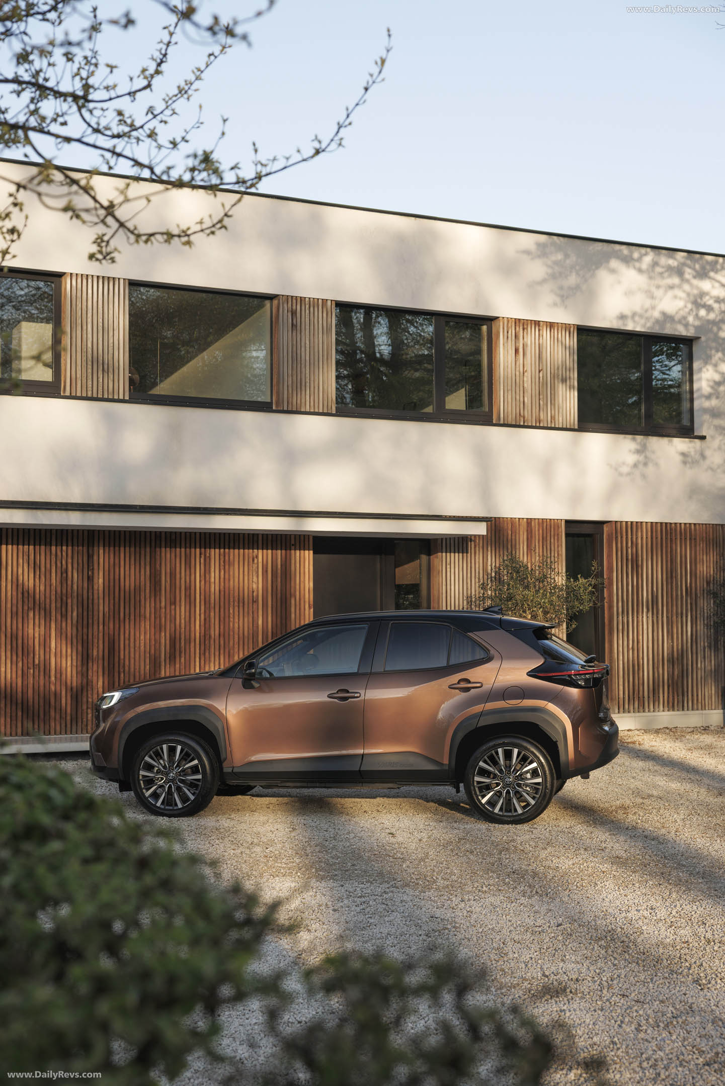 2027 Toyota Yaris Cross Side View