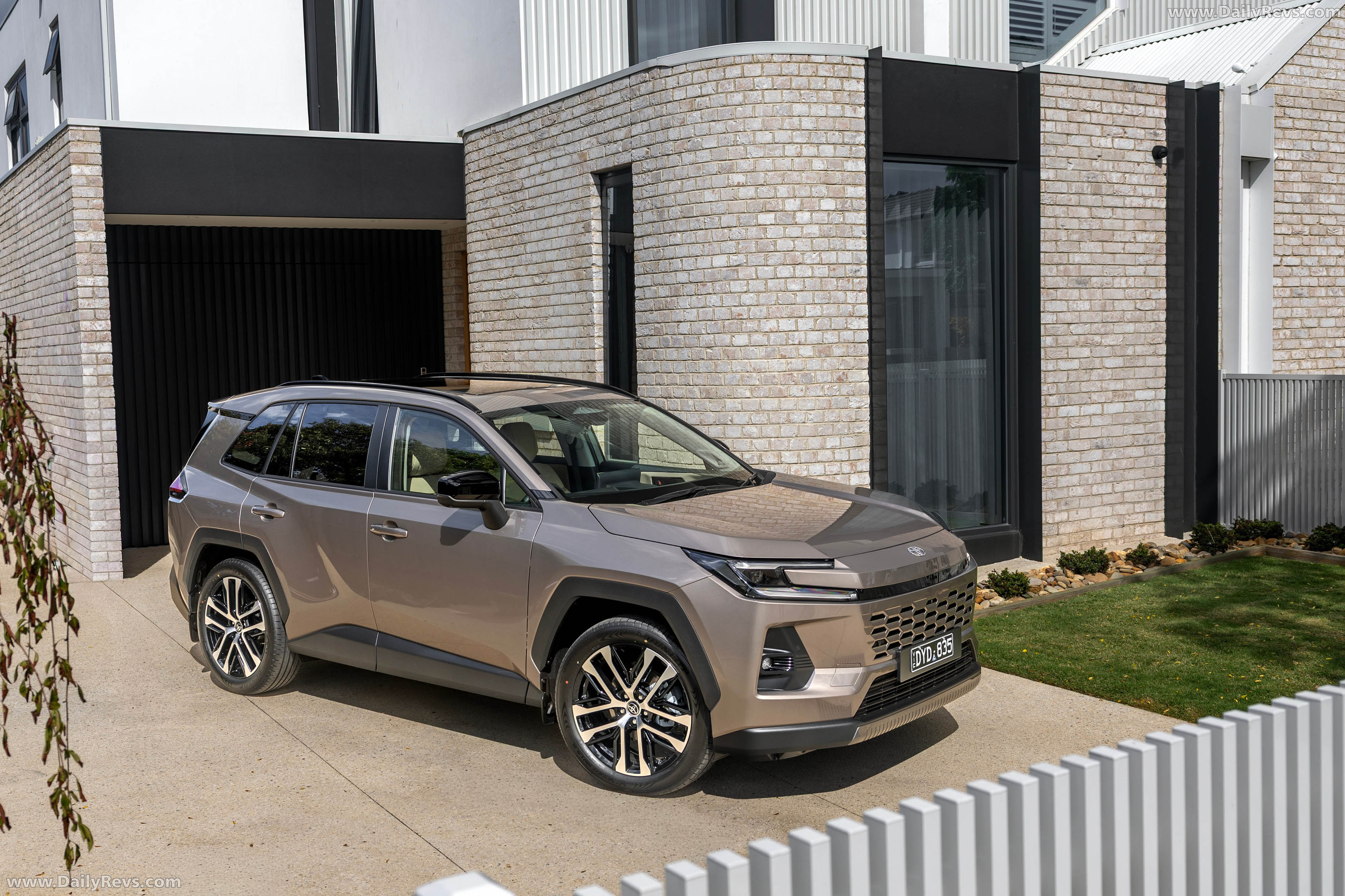 2026 Toyota RAV4 Cruiser Front View