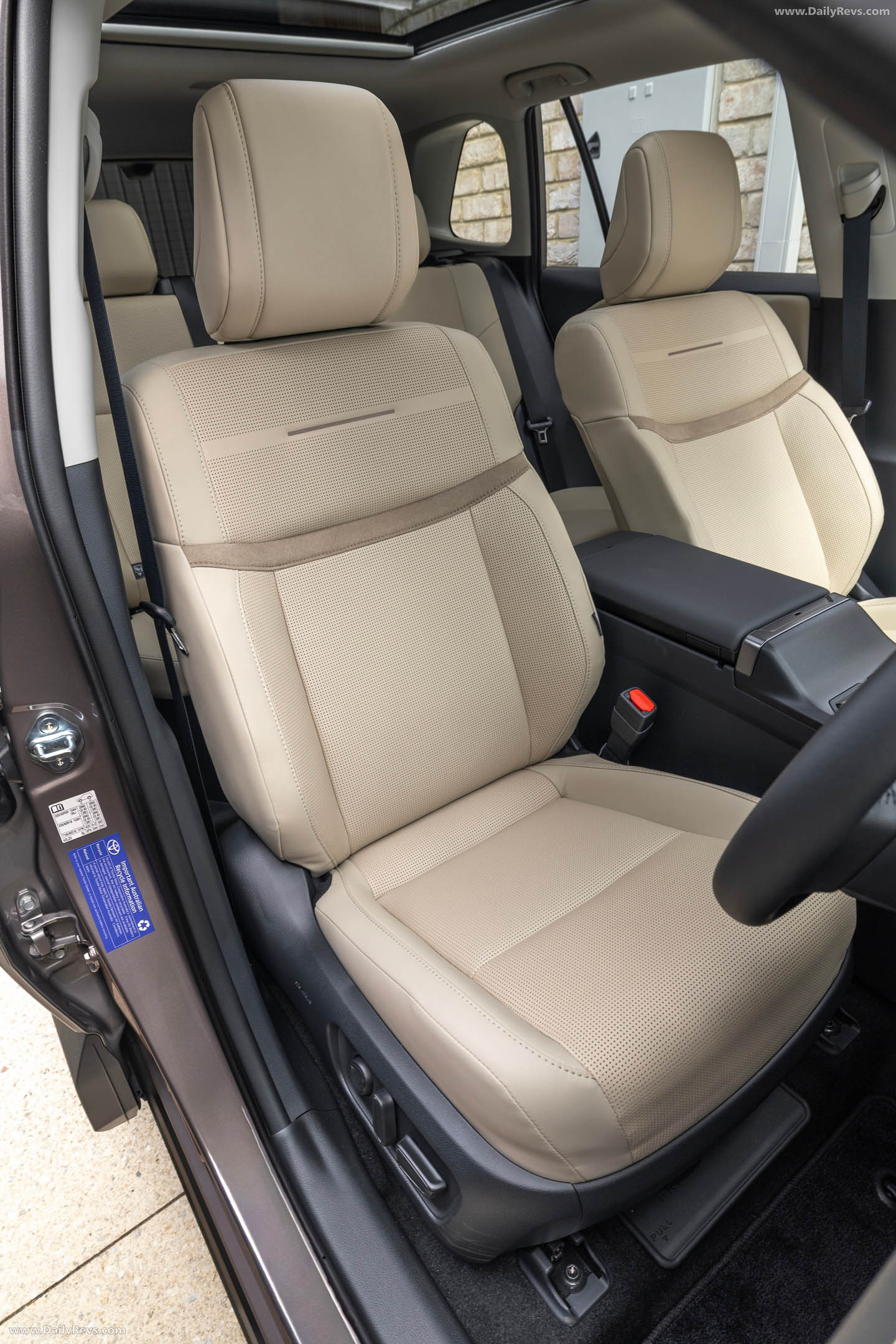 2026 Toyota RAV4 Cruiser Interior