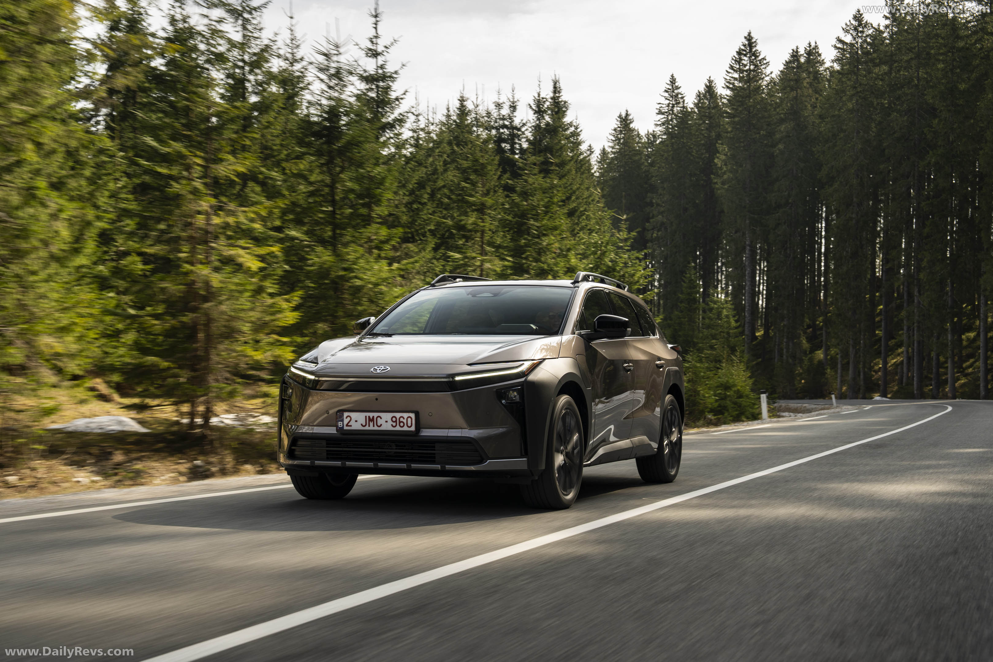 2026 Toyota bZ4X Touring AWD Front View