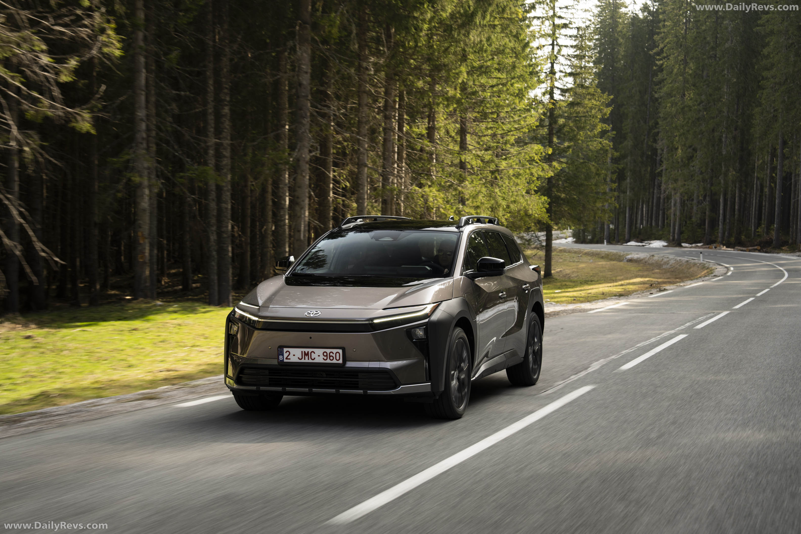 2026 Toyota bZ4X Touring AWD Front View