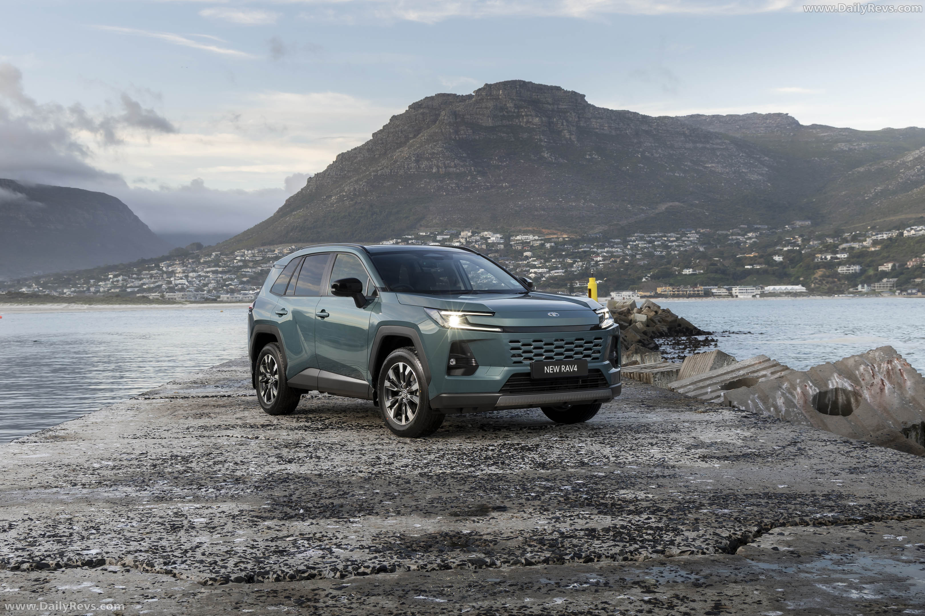 2026 Toyota RAV4 Hybrid South African Version Front View