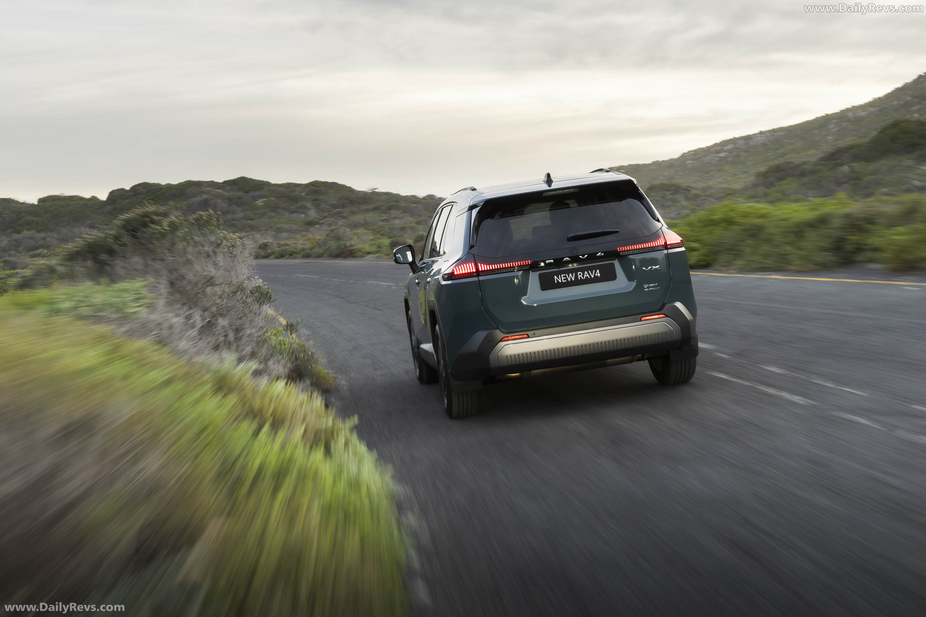 2026 Toyota RAV4 Hybrid South African Version Rear View