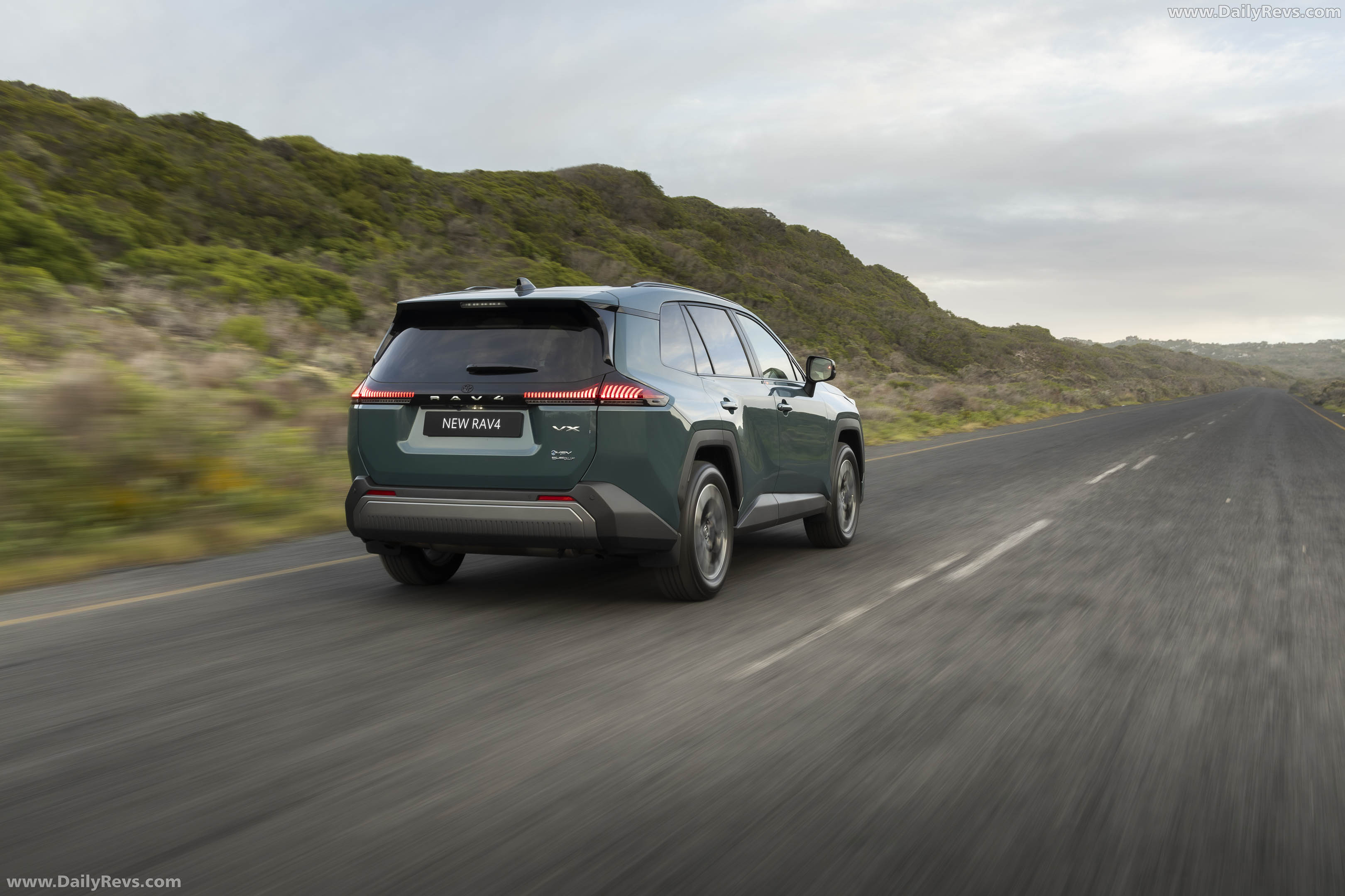 2026 Toyota RAV4 Hybrid South African Version Rear View