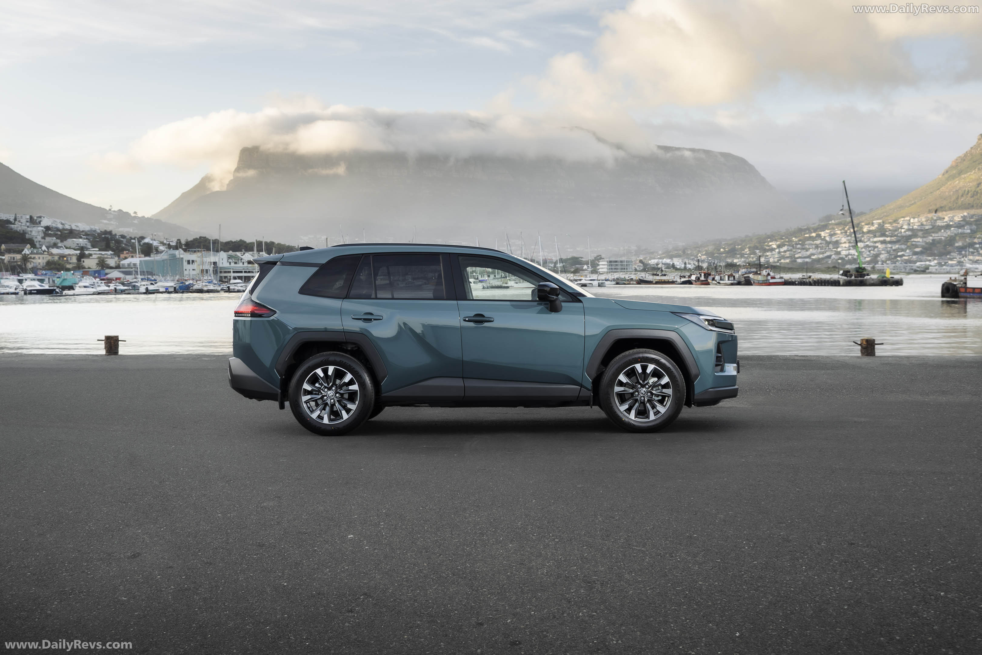 2026 Toyota RAV4 Hybrid South African Version Side View