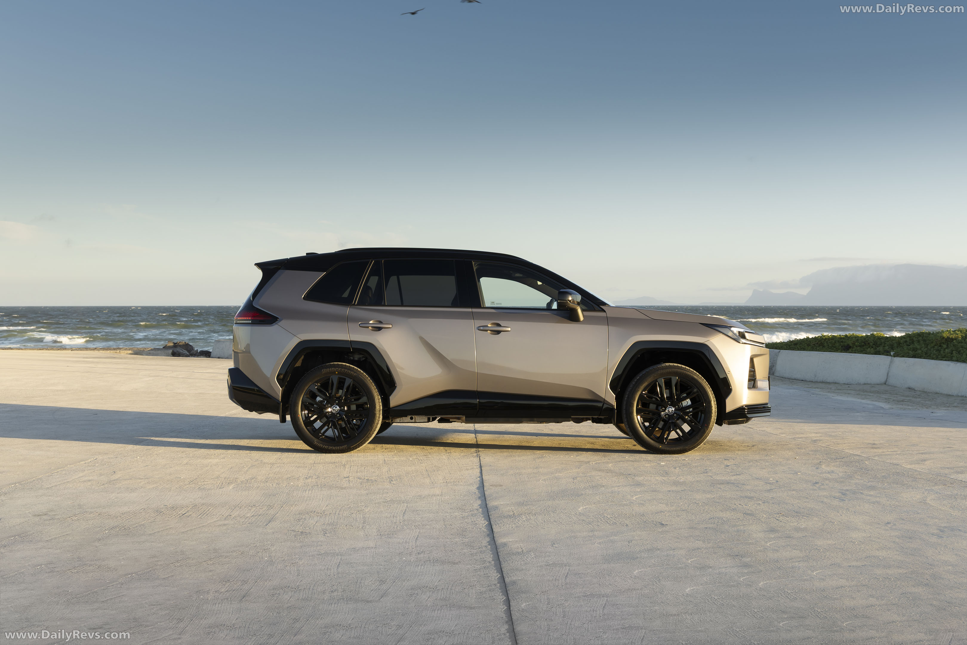 2026 Toyota RAV4 Plug in Hybrid South African Version Side View