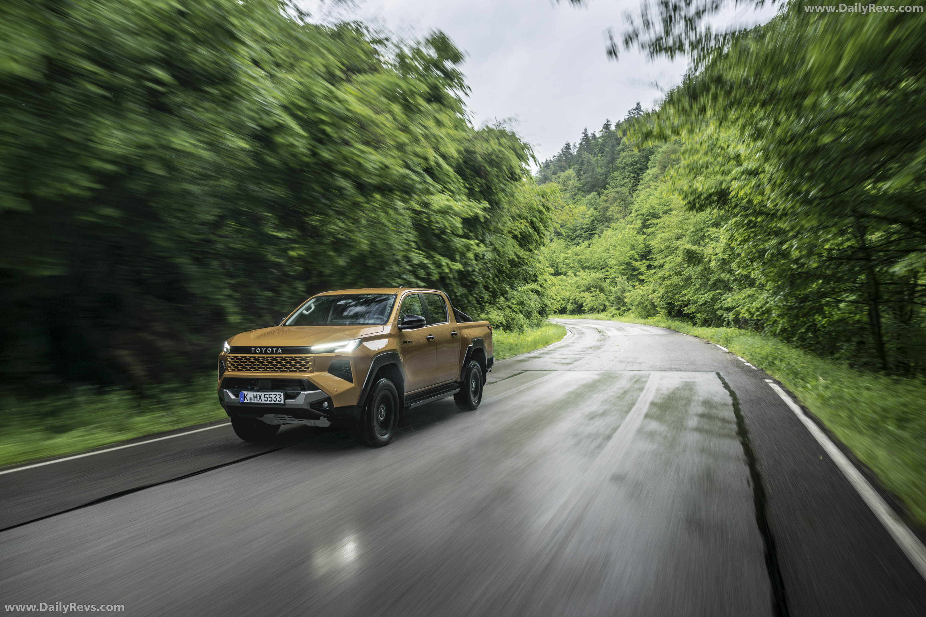 2026 Toyota Hilux Hybrid 48V European Version Front View