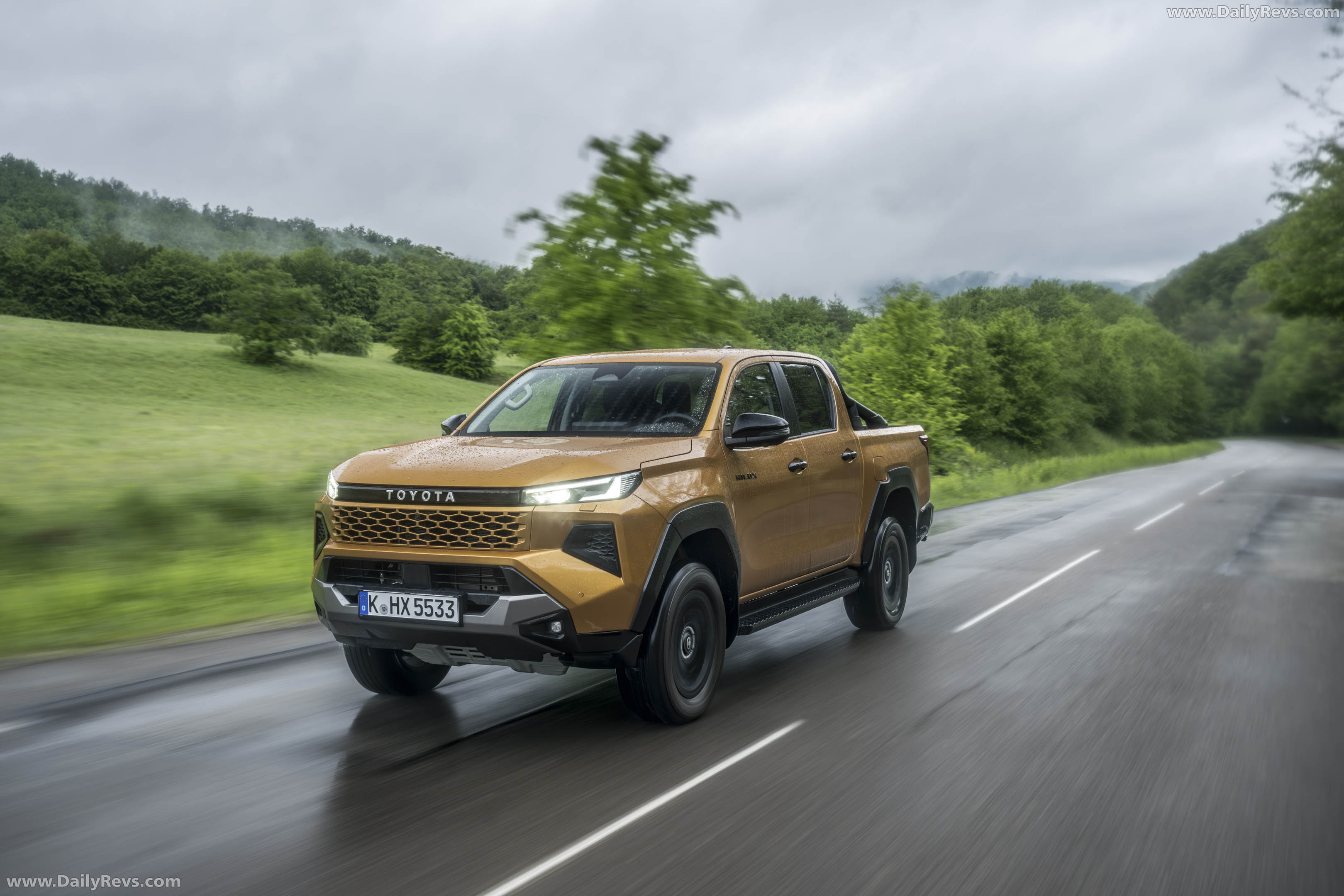 2026 Toyota Hilux Hybrid 48V European Version Front View