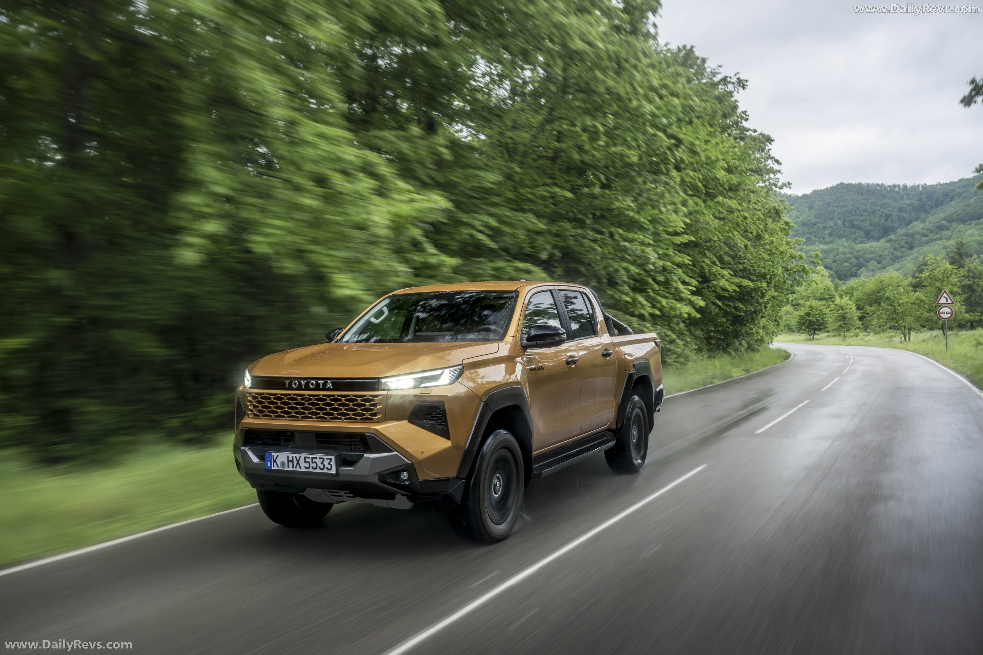2026 Toyota Hilux Hybrid 48V European Version Front View