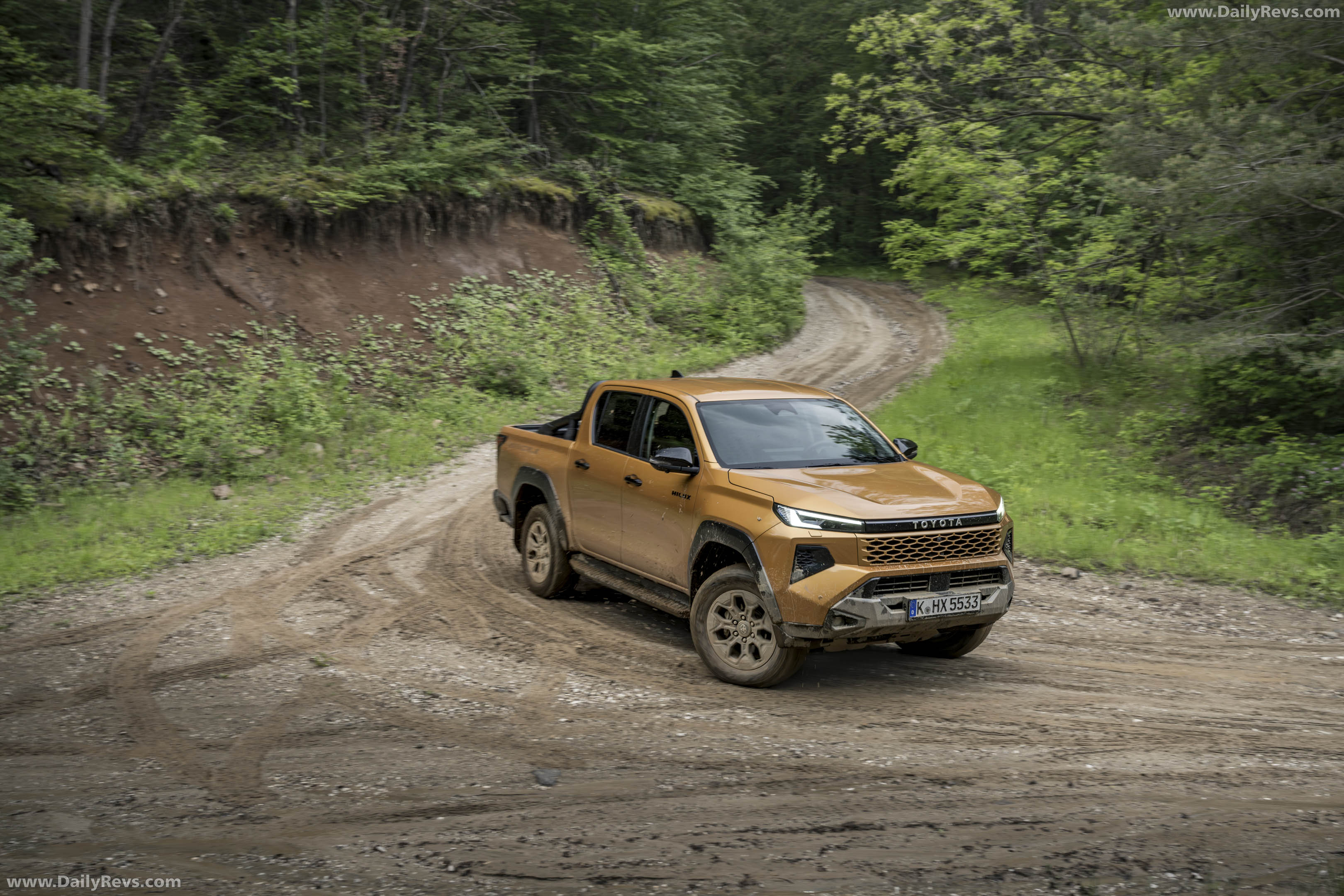 2026 Toyota Hilux Hybrid 48V European Version Front View