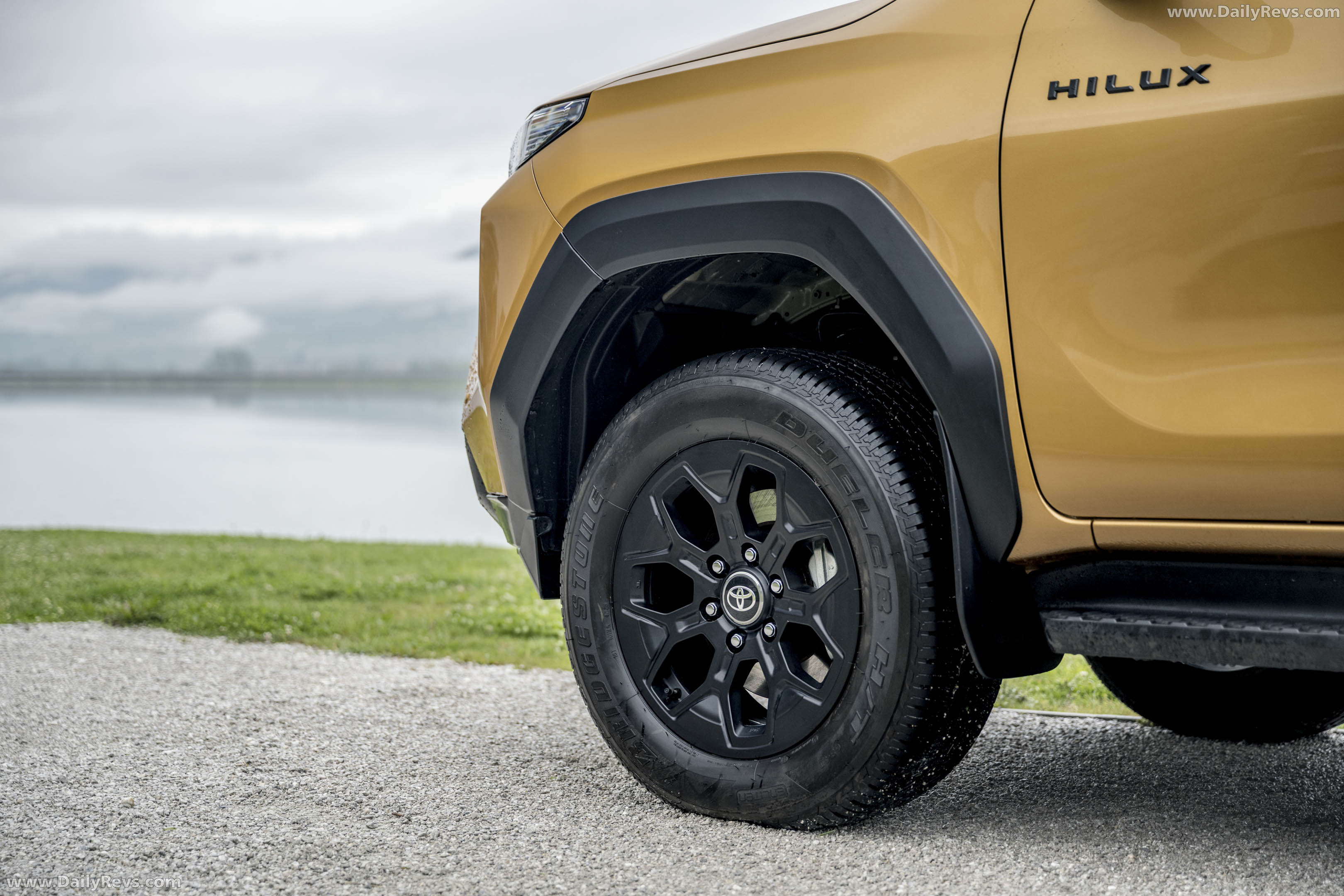 2026 Toyota Hilux Hybrid 48V European Version Exterior