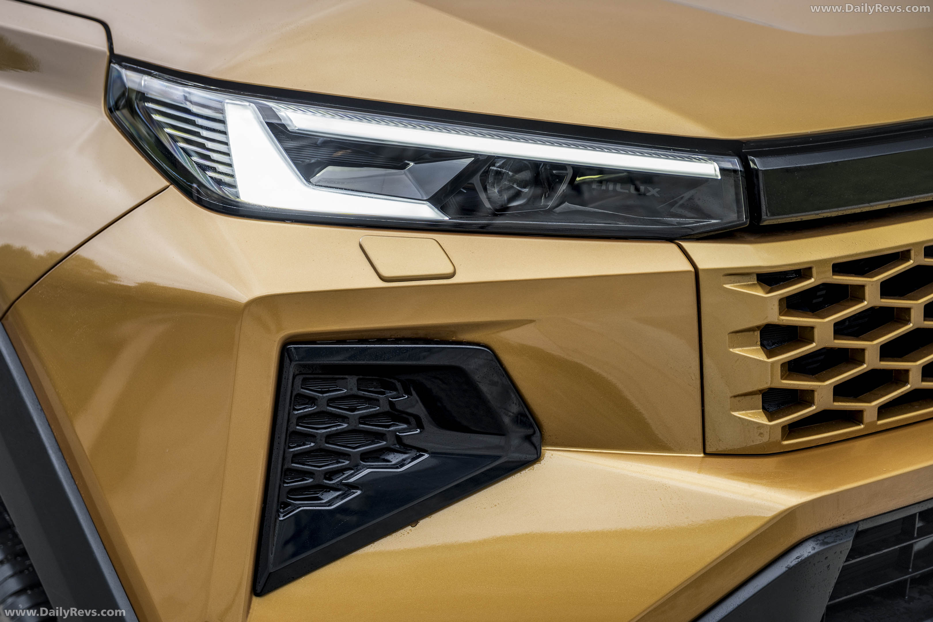 2026 Toyota Hilux Hybrid 48V European Version Exterior