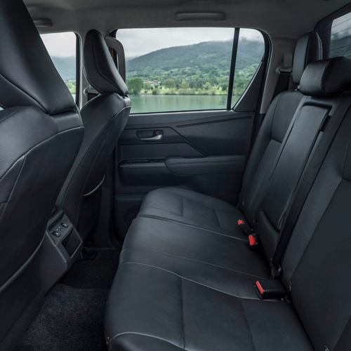 2026 Toyota Hilux Hybrid 48V European Version Interior