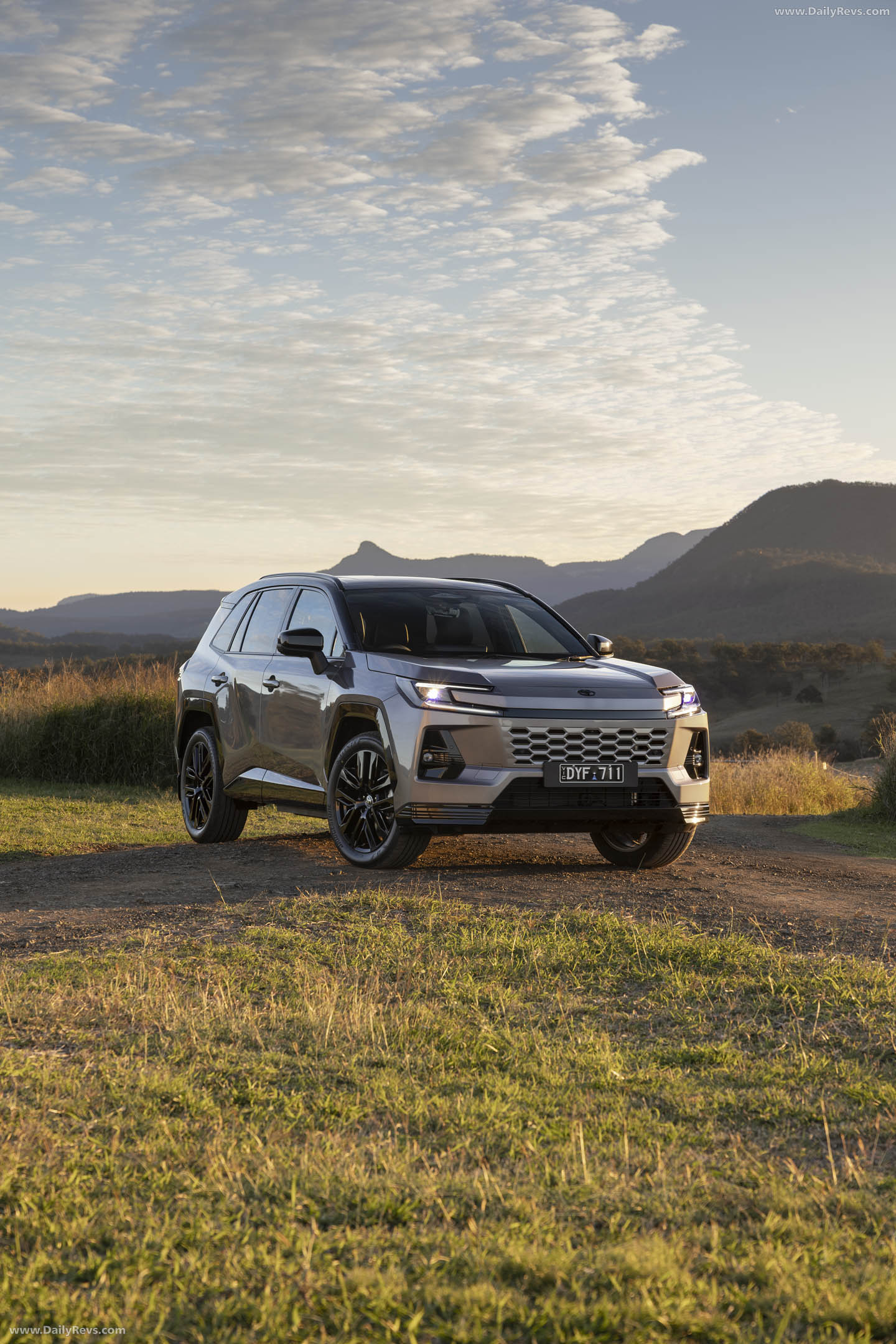 2026 Toyota RAV4 PHEV XSE Australian Version Front View
