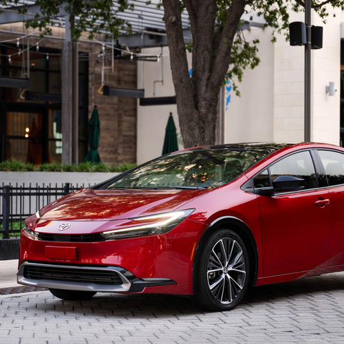 2027 Toyota Prius XLE  Side View