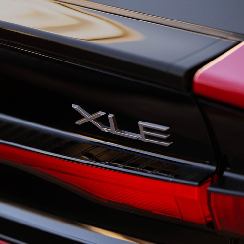 2027 Toyota Prius XLE  Exterior