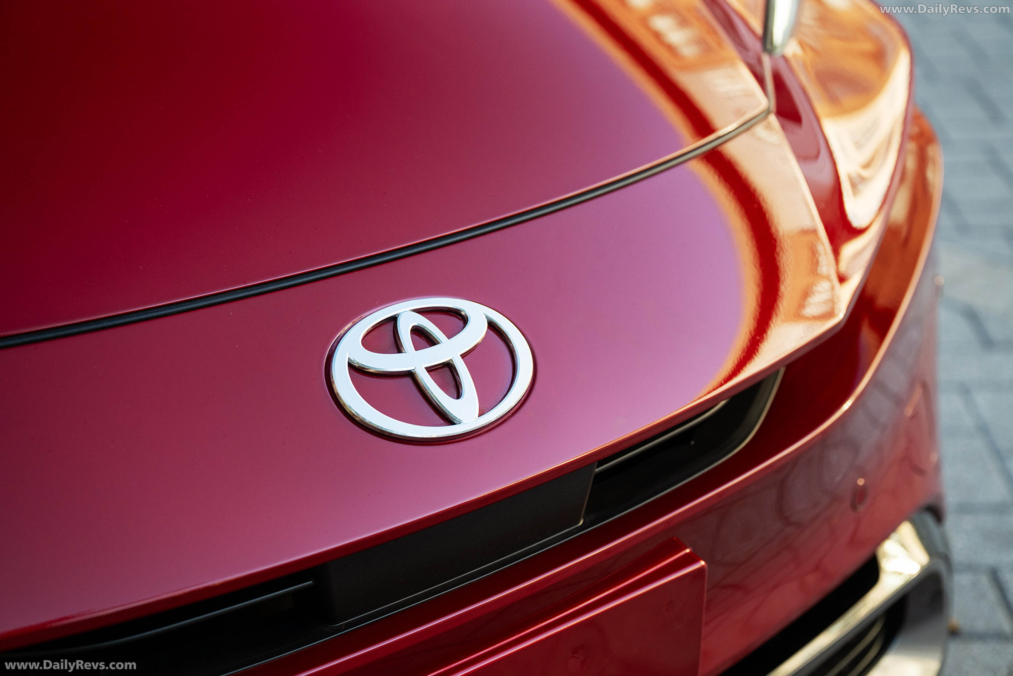 2027 Toyota Prius XLE Exterior