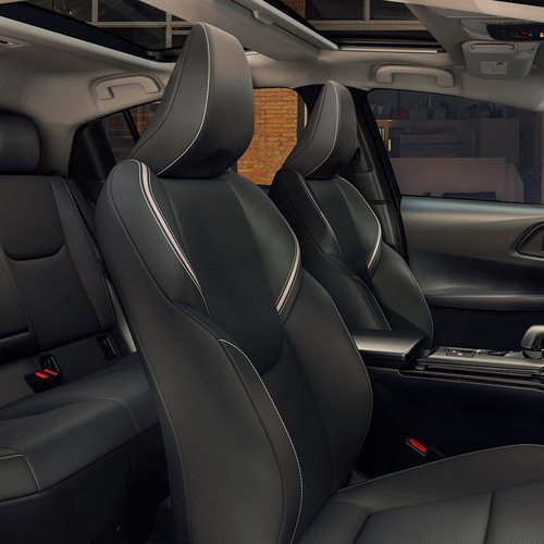 2027 Toyota Prius XLE  Interior
