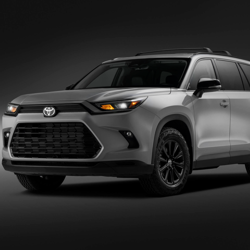 2027 Toyota Grand Highlander Woodland Front View