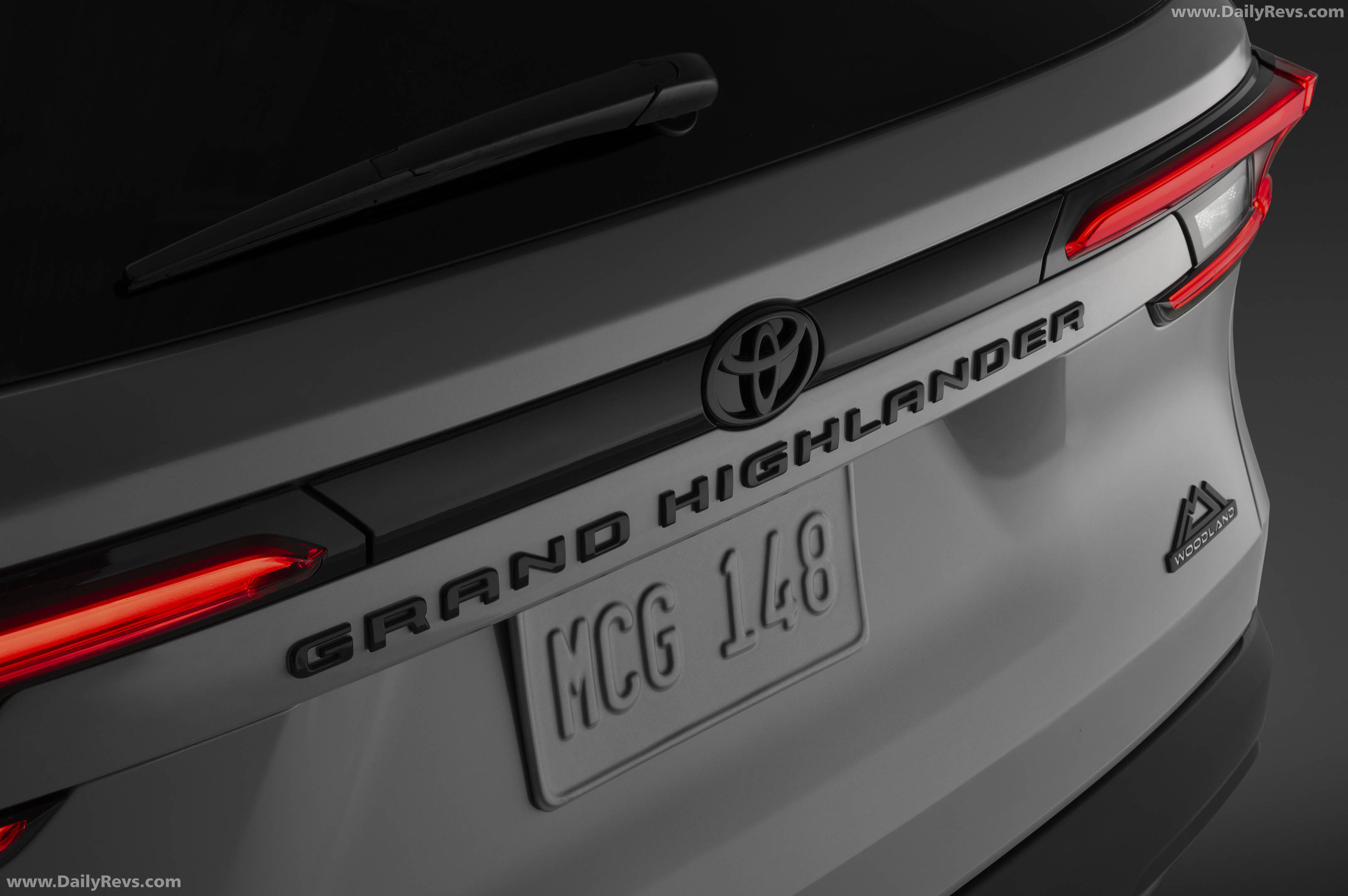 2027 Toyota Grand Highlander Woodland Exterior