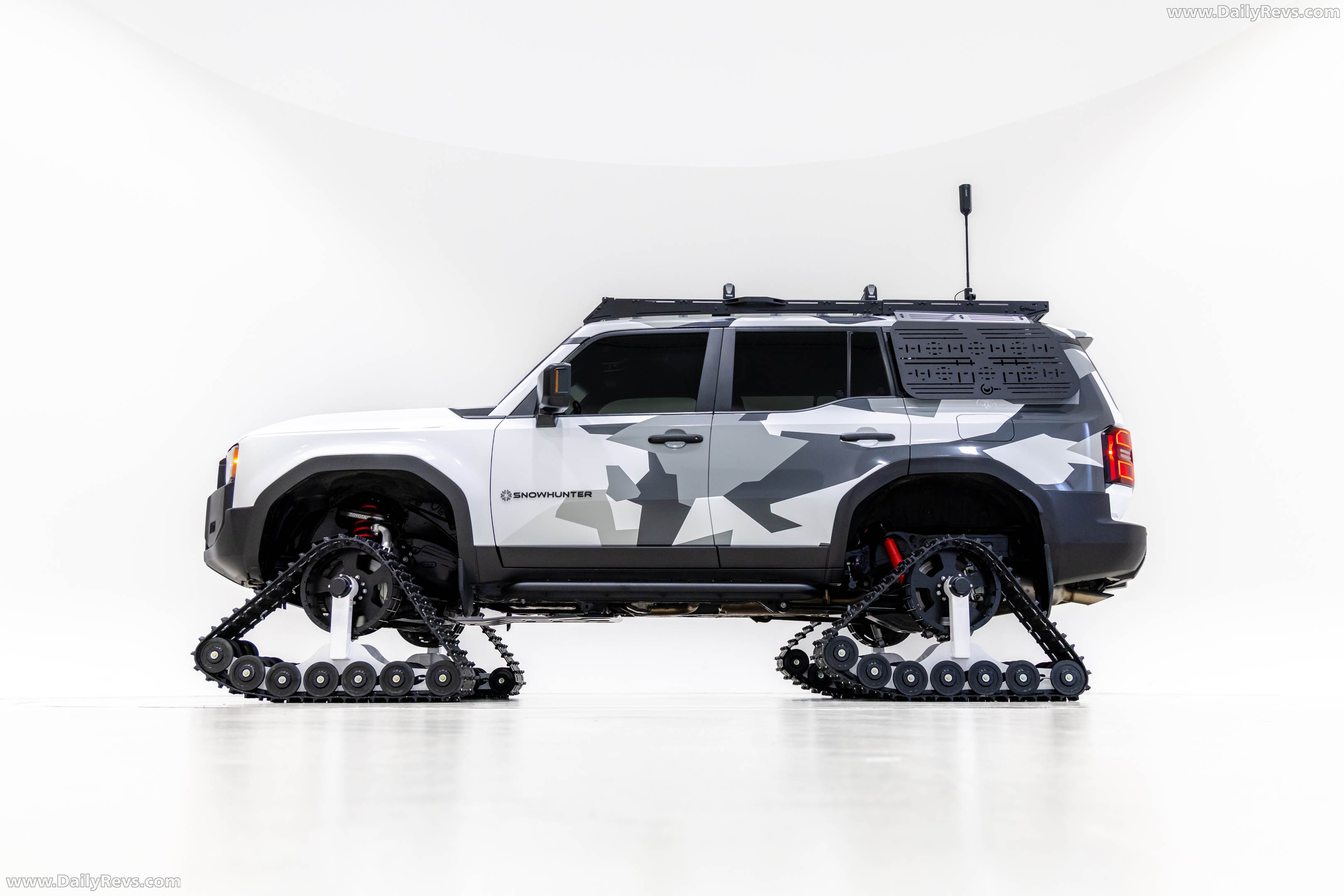 2026 Toyota Land Cruiser Snowhunter Concept Side View