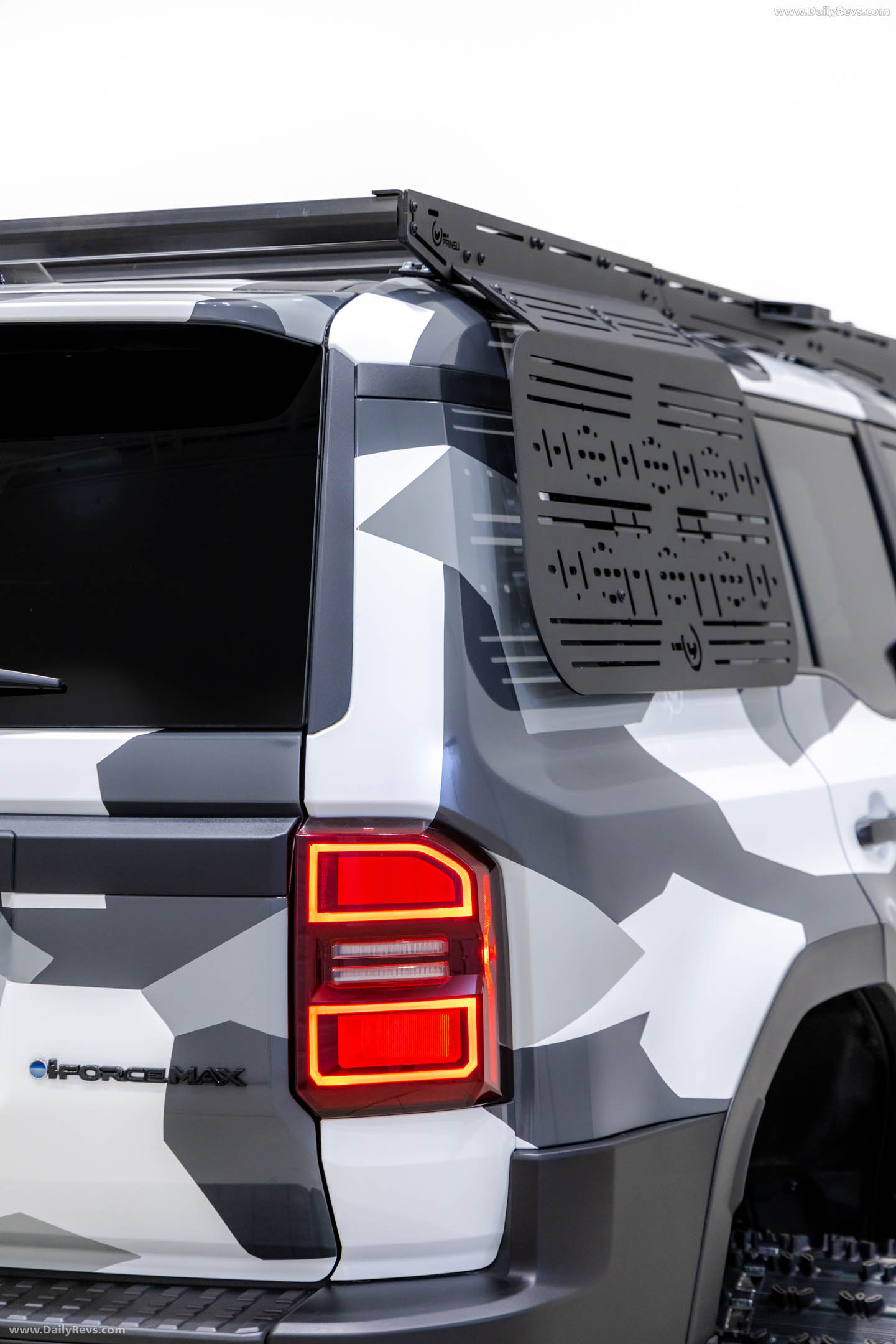 2026 Toyota Land Cruiser Snowhunter Concept Exterior