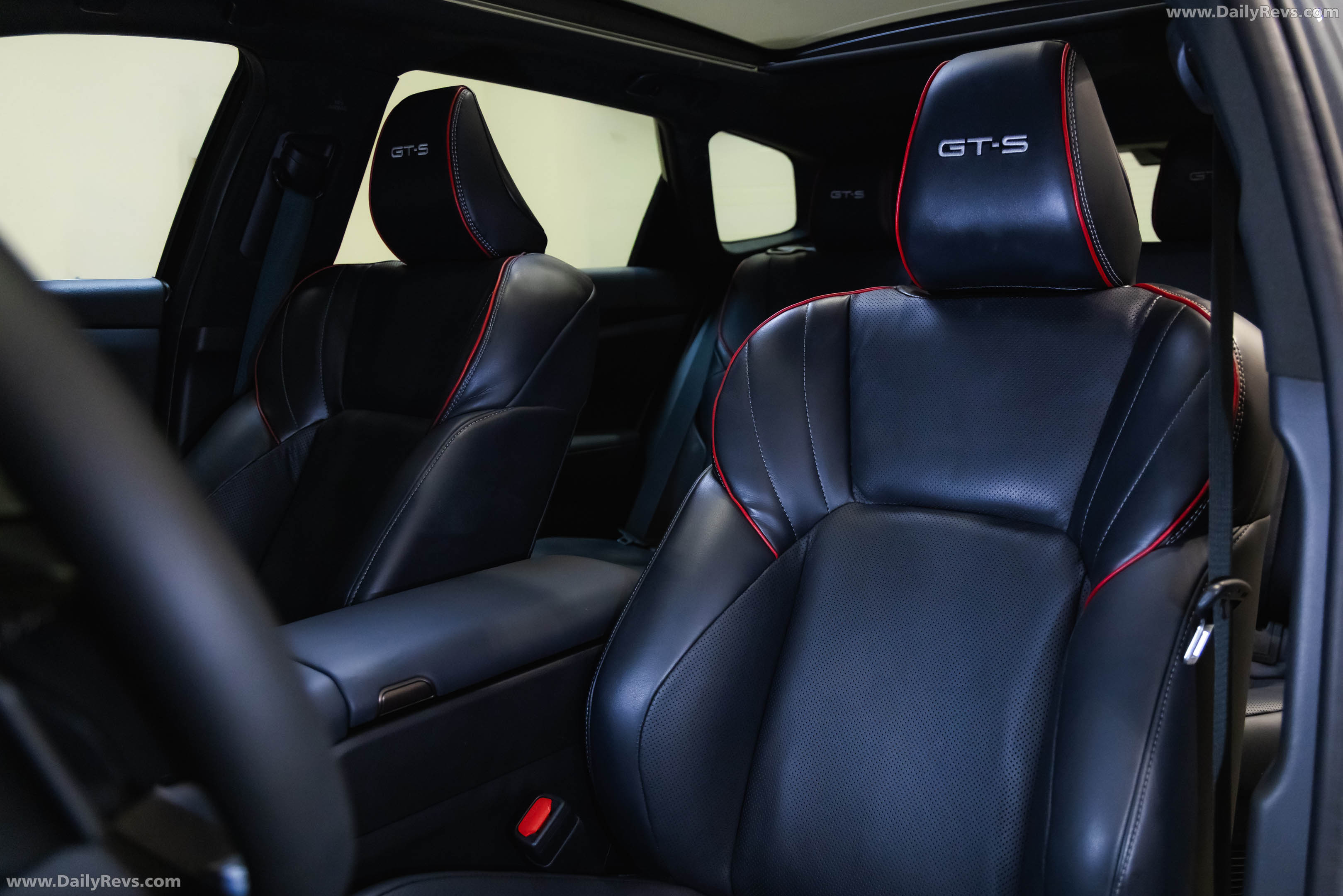 2027 Toyota Crown Signia GTS Concept Interior