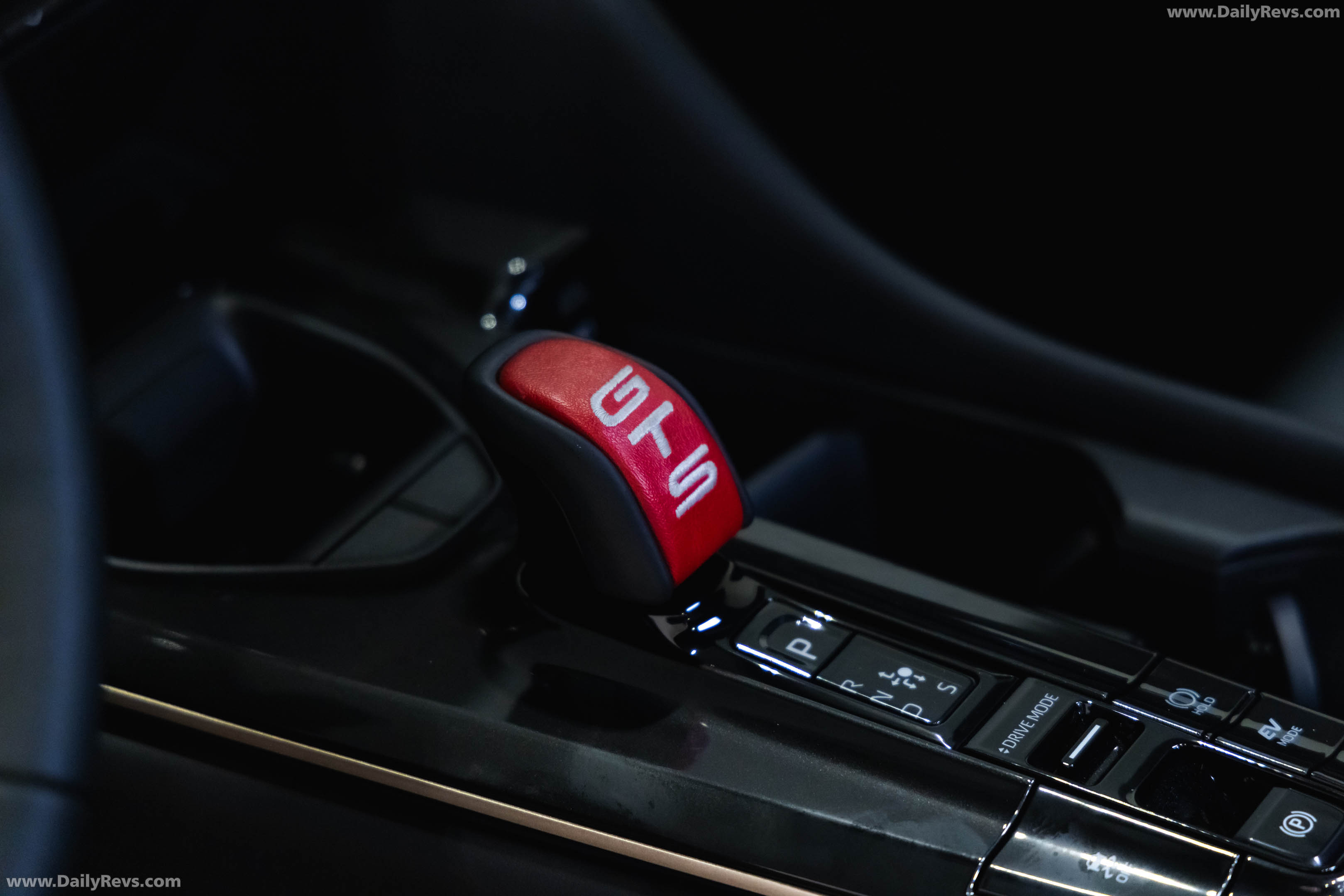 2027 Toyota Crown Signia GTS Concept Interior