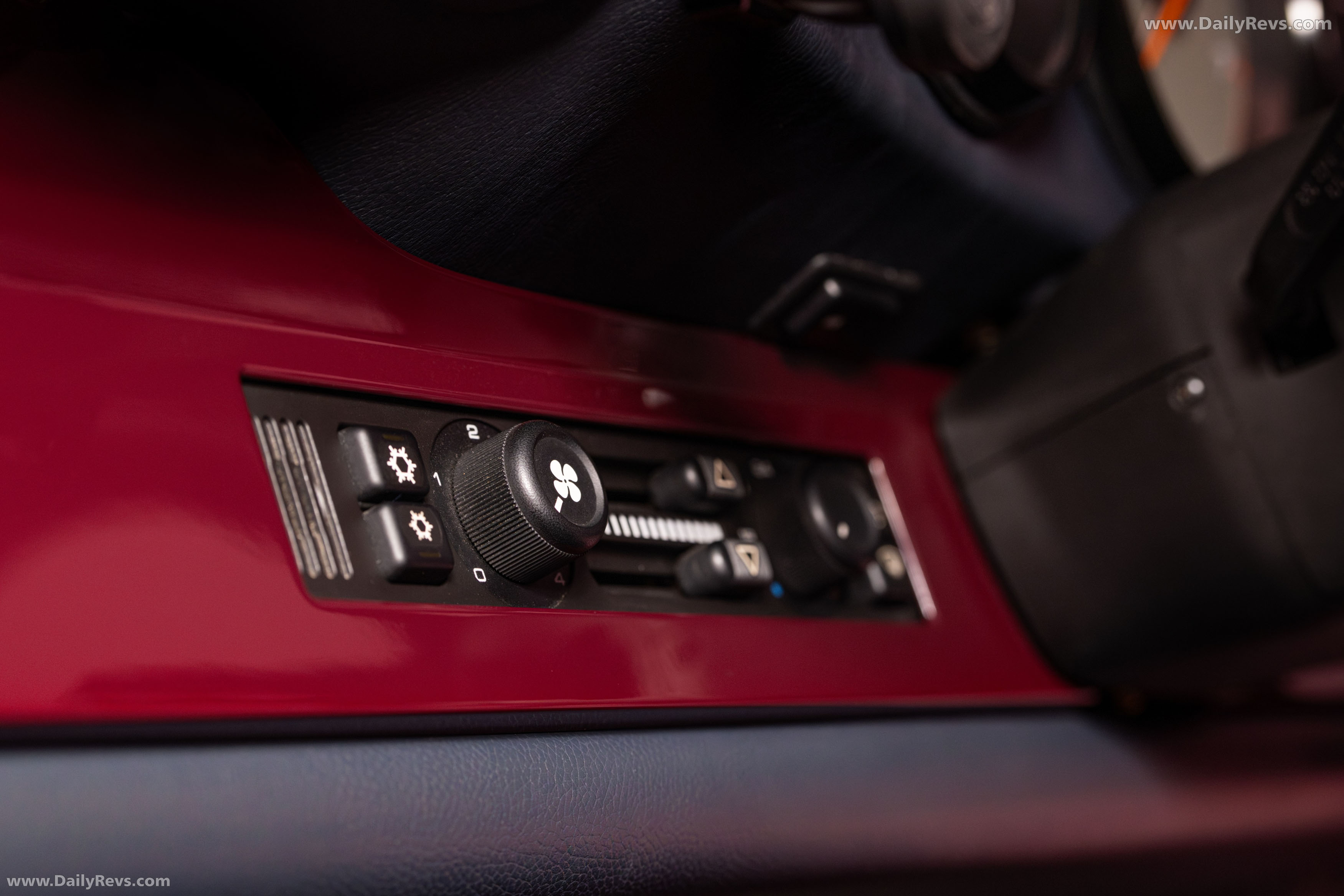 1994 Tuthill Porsche 911 SCRS Interior