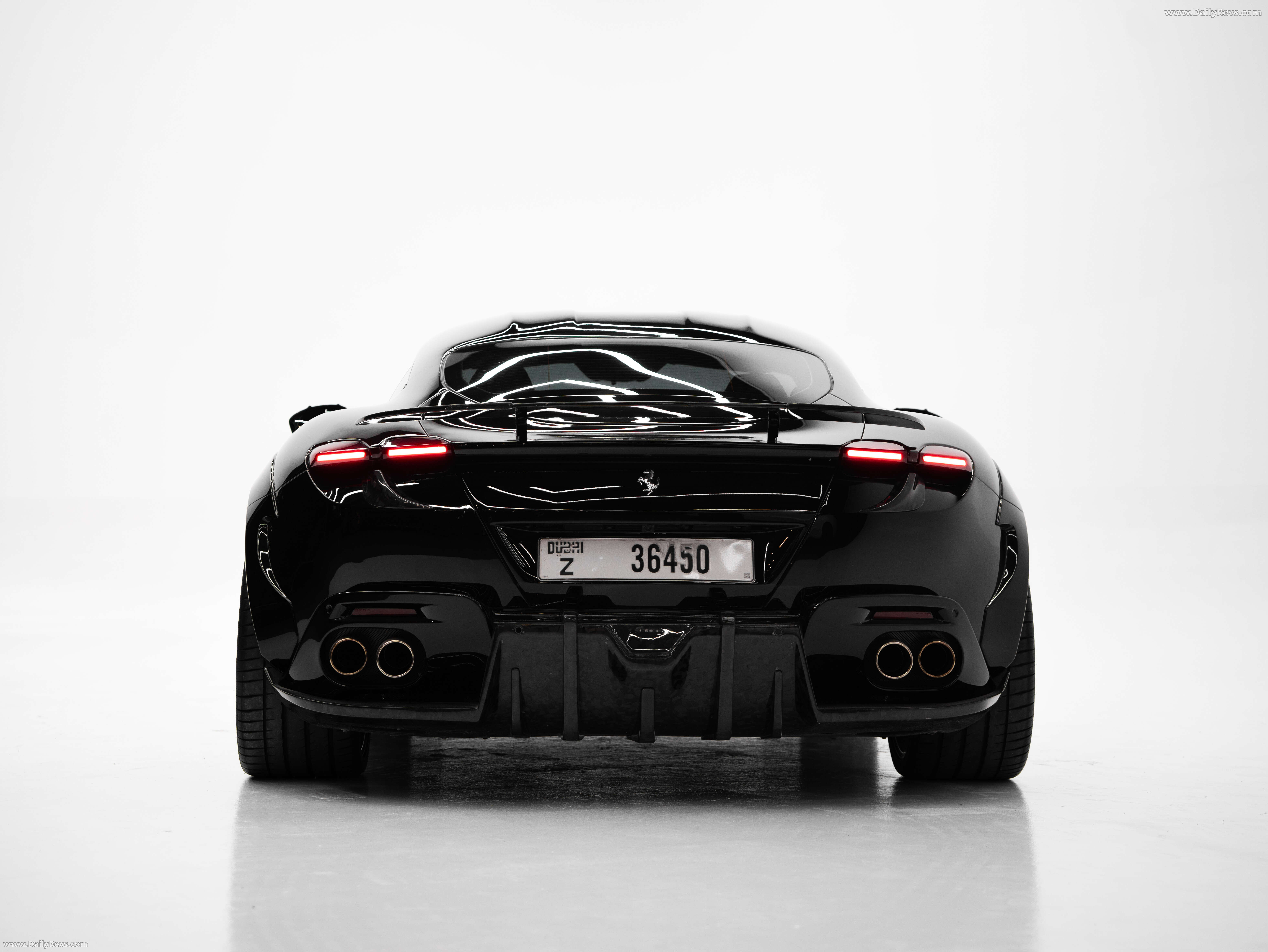 2025 Venuum VXX Roma Rear View