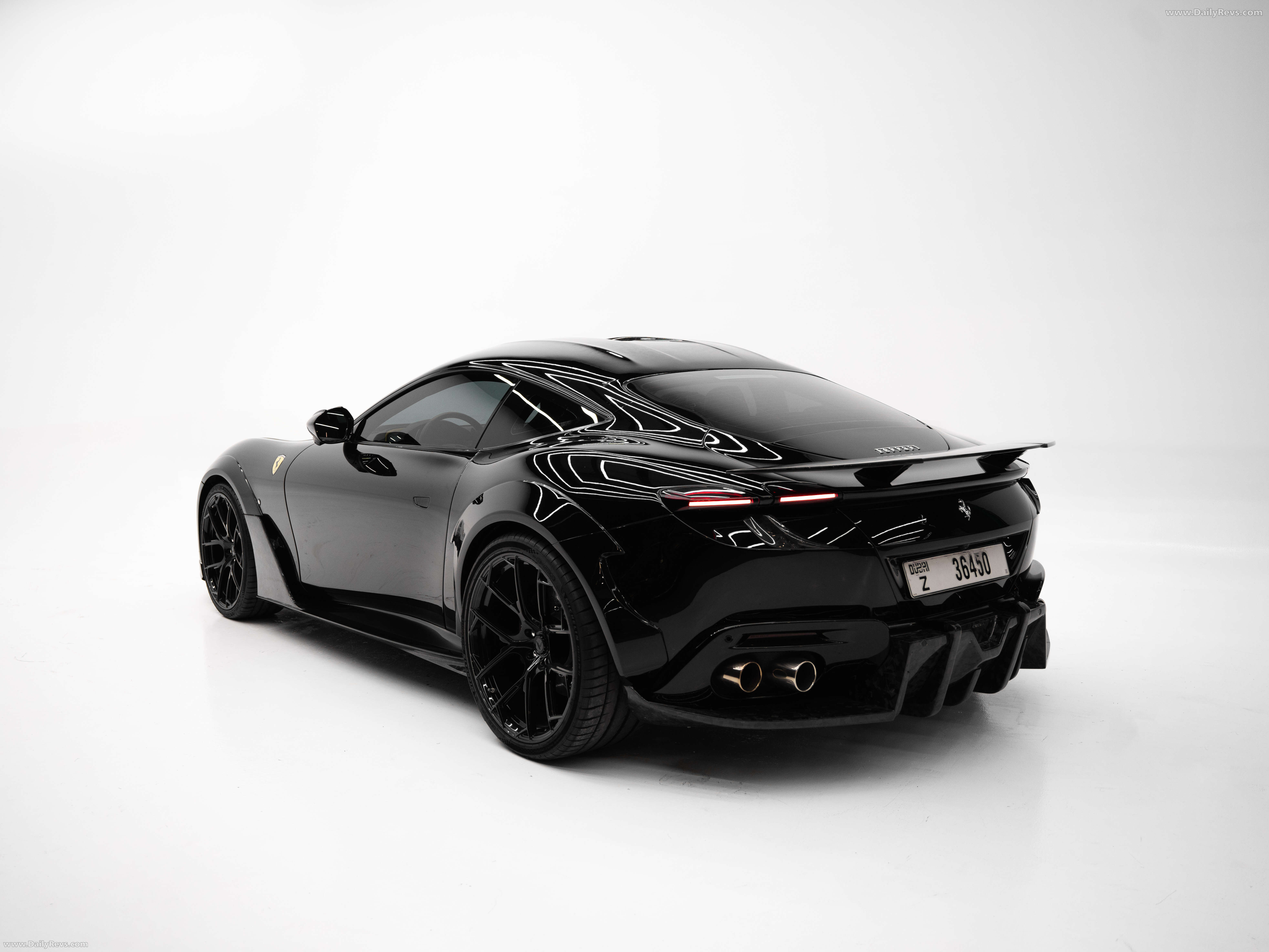 2025 Venuum VXX Roma Rear View