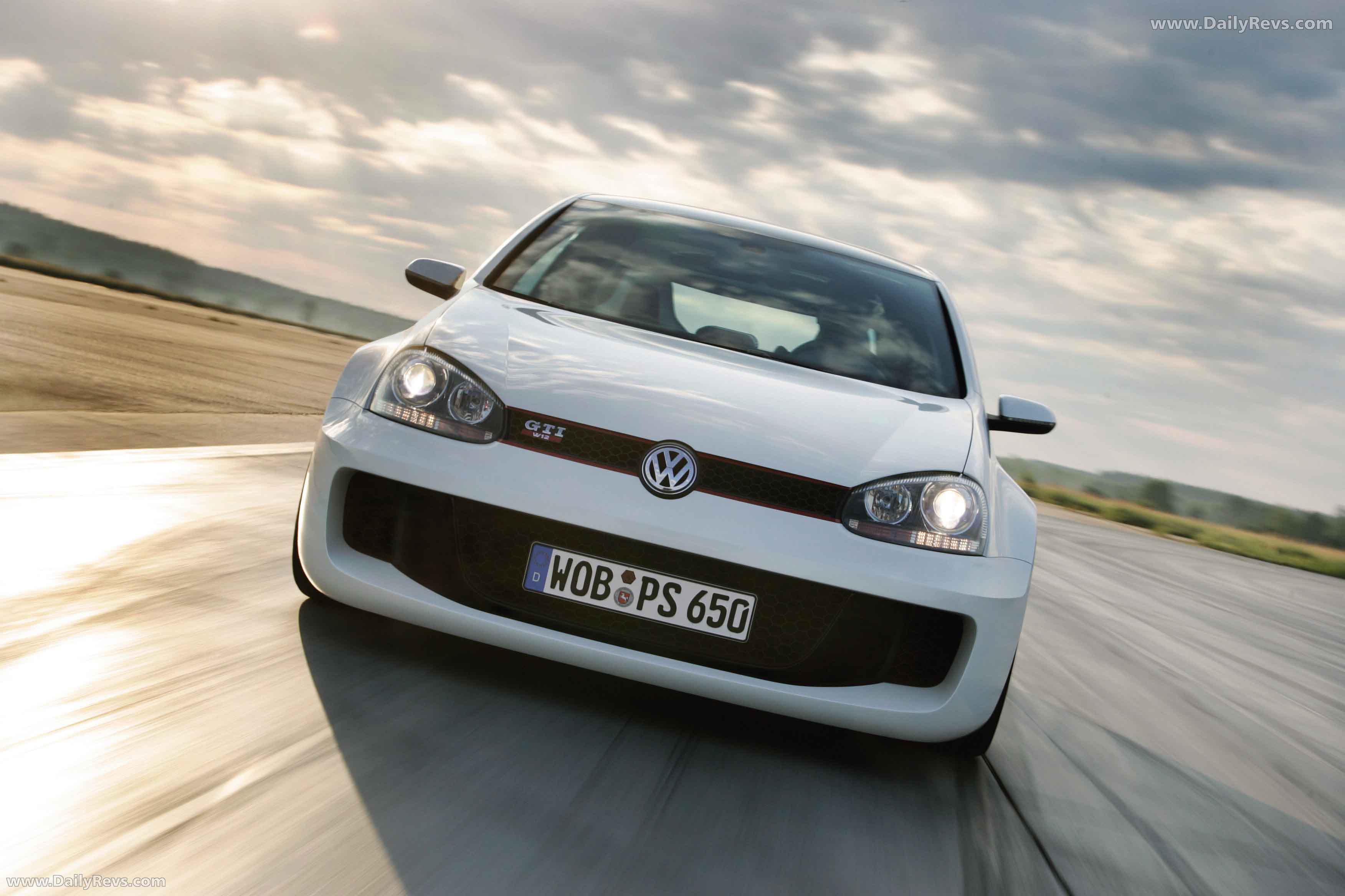 2007 Volkswagen Golf GTI W12 650 Concept Front View