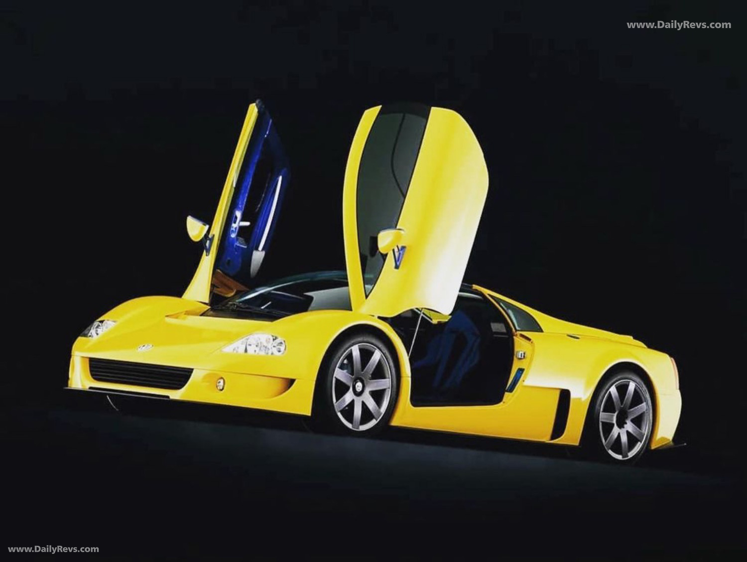 1997 Volkswagen W12 Syncro Concept Front View