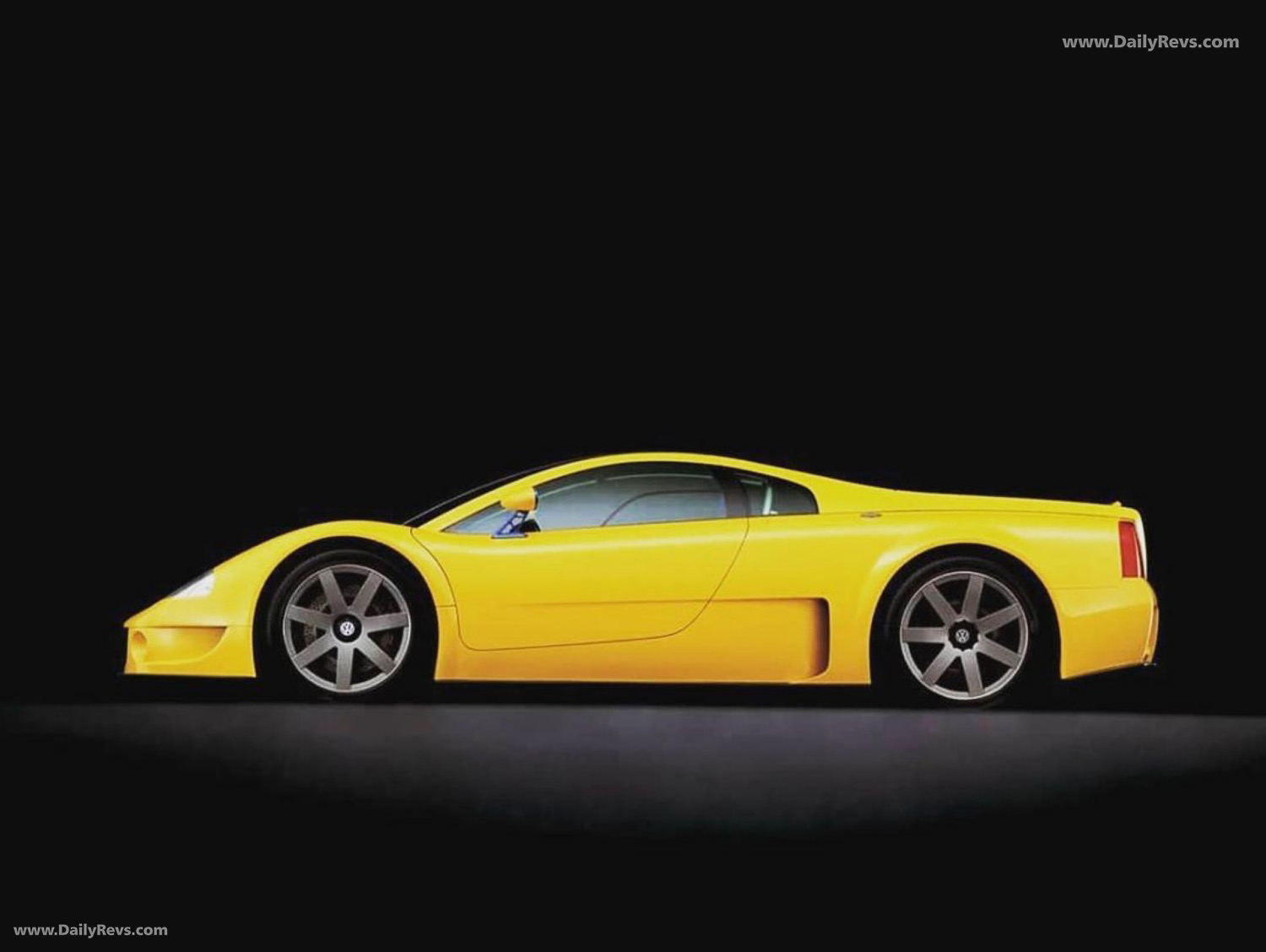 1997 Volkswagen W12 Syncro Concept Side View