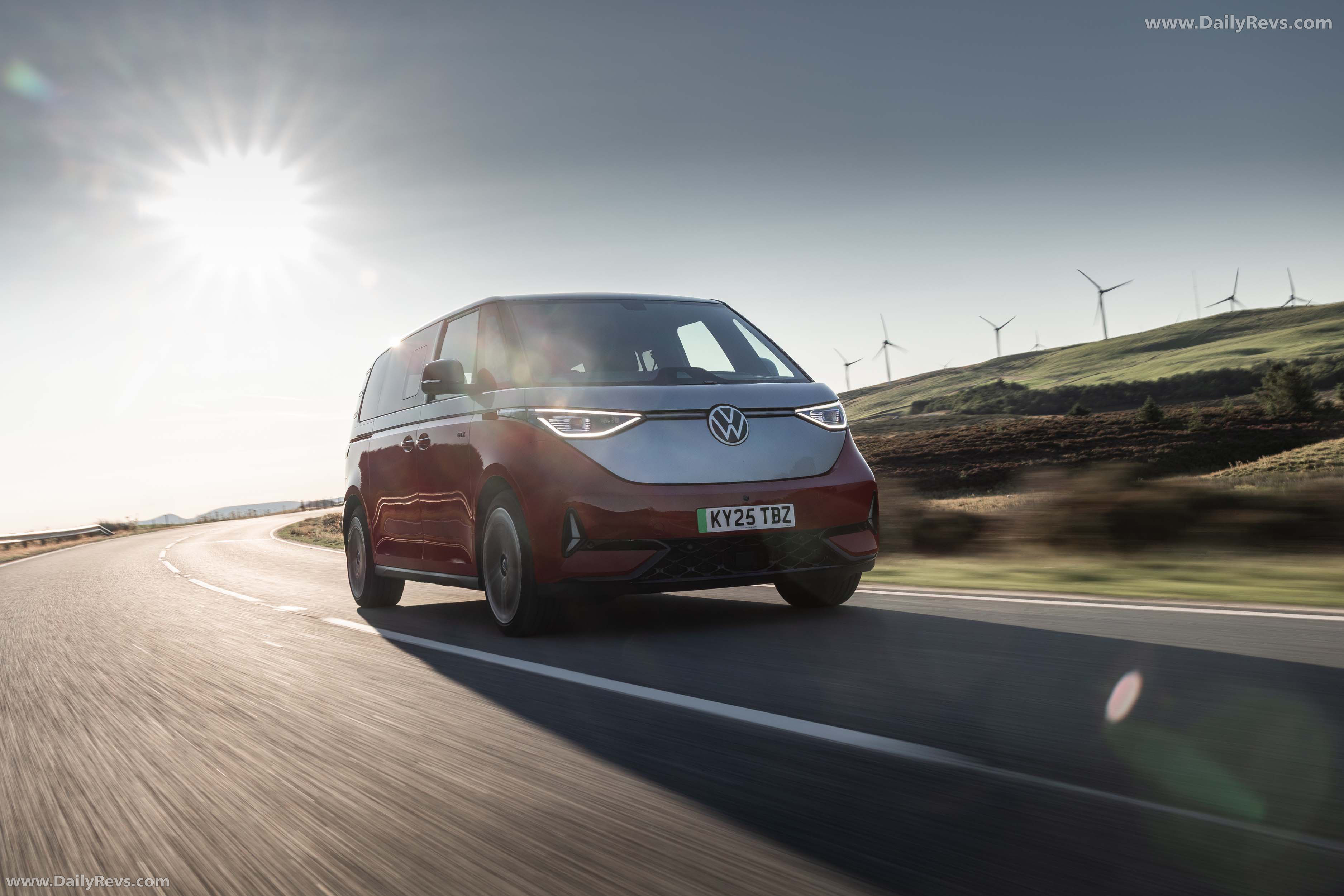 2025 Volkswagen ID. Buzz GTX UK Version Front View