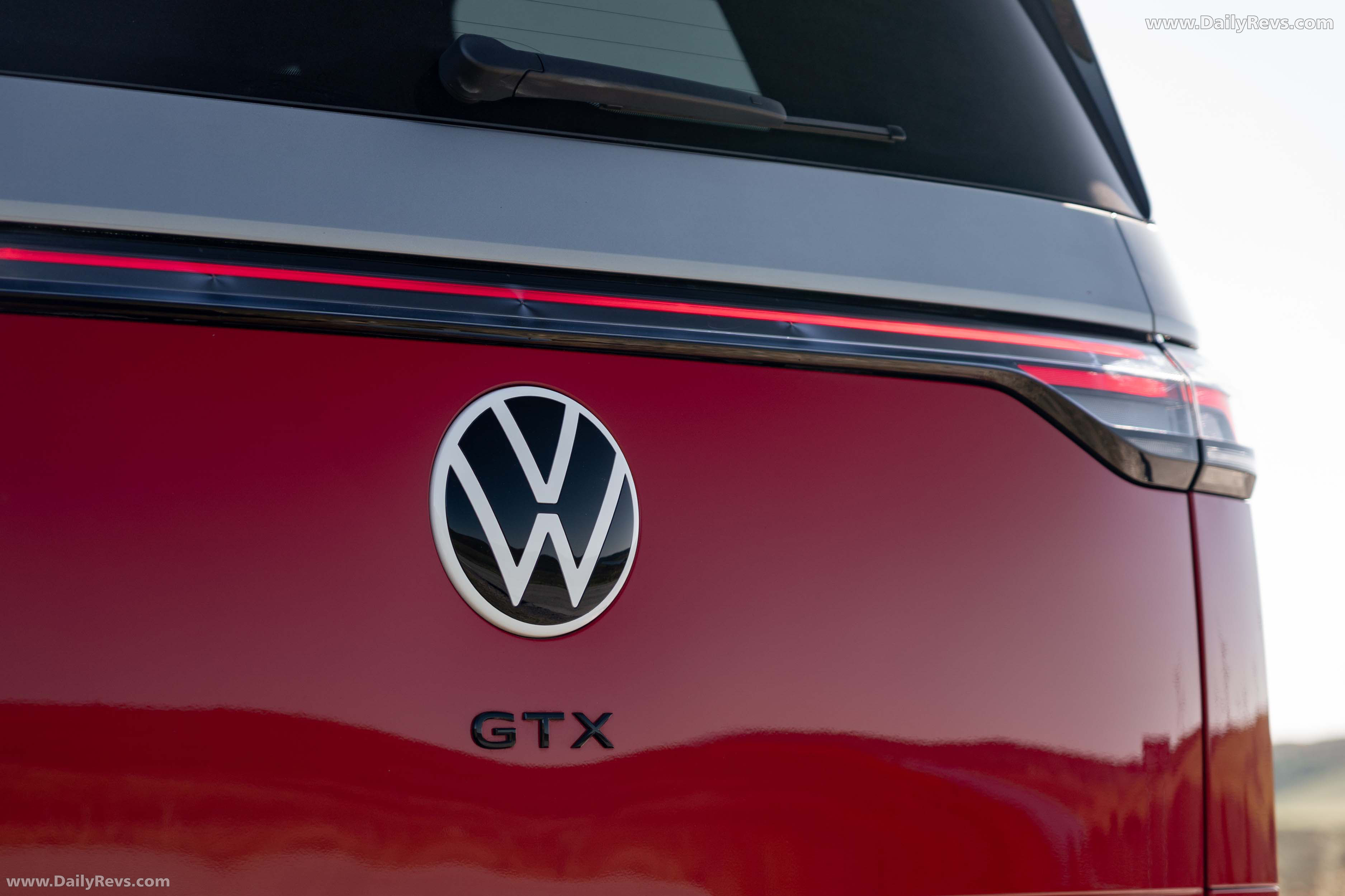 2025 Volkswagen ID. Buzz GTX UK Version Exterior