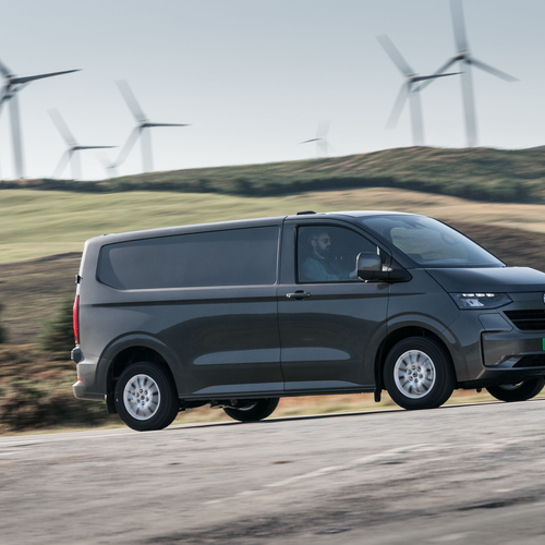 2025 Volkswagen e-Transporter Side View