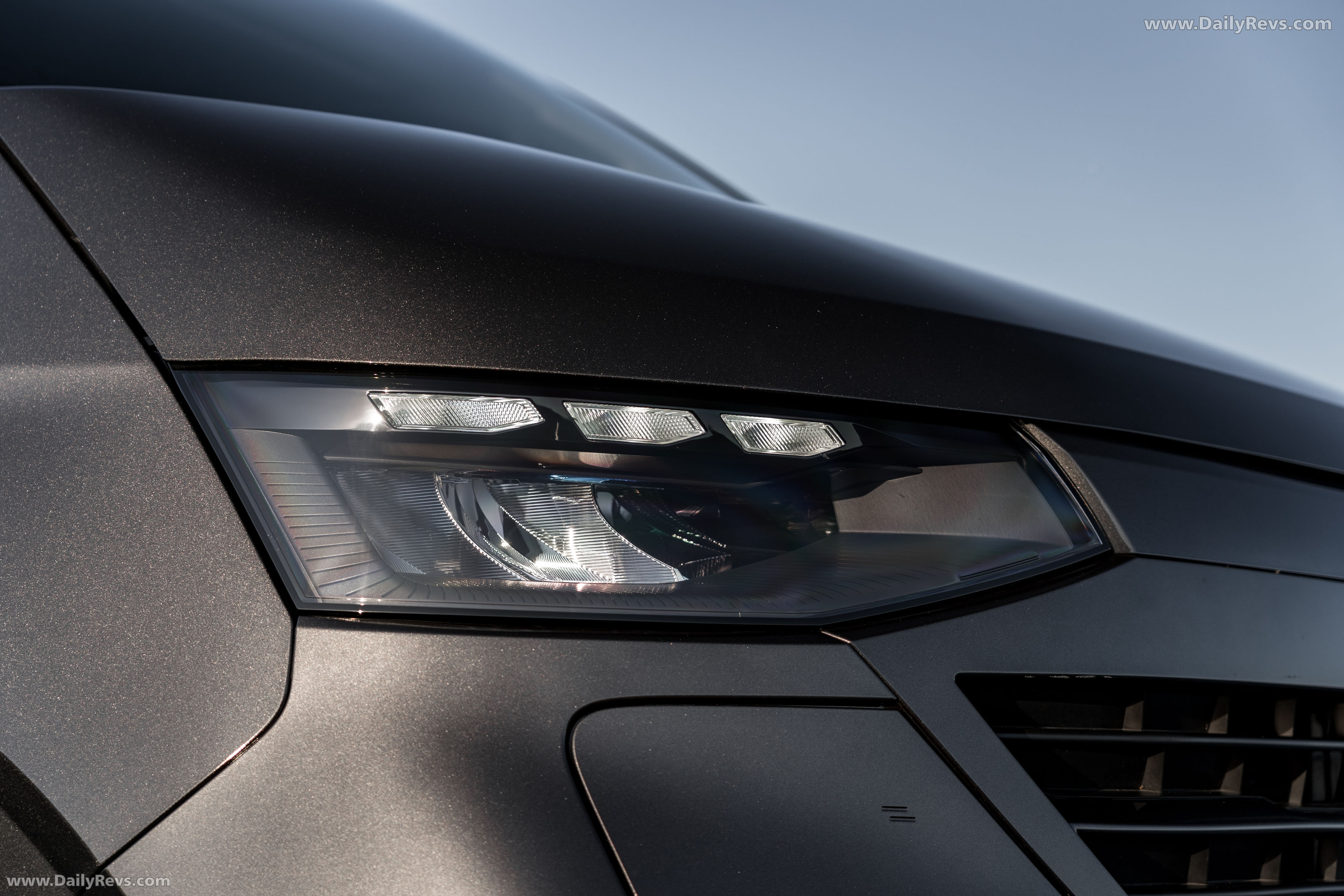 2025 Volkswagen e-Transporter Exterior