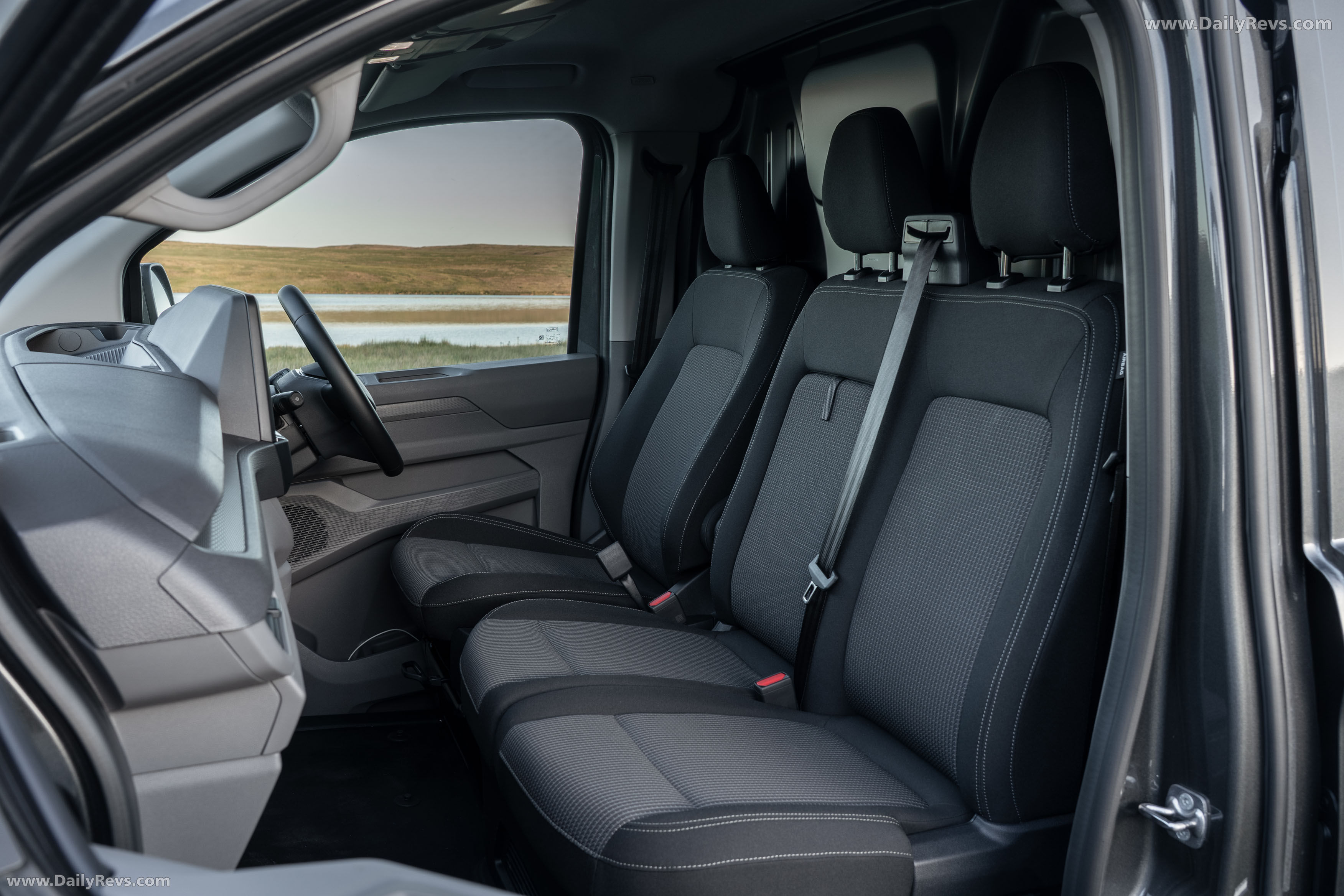 2025 Volkswagen e-Transporter Interior