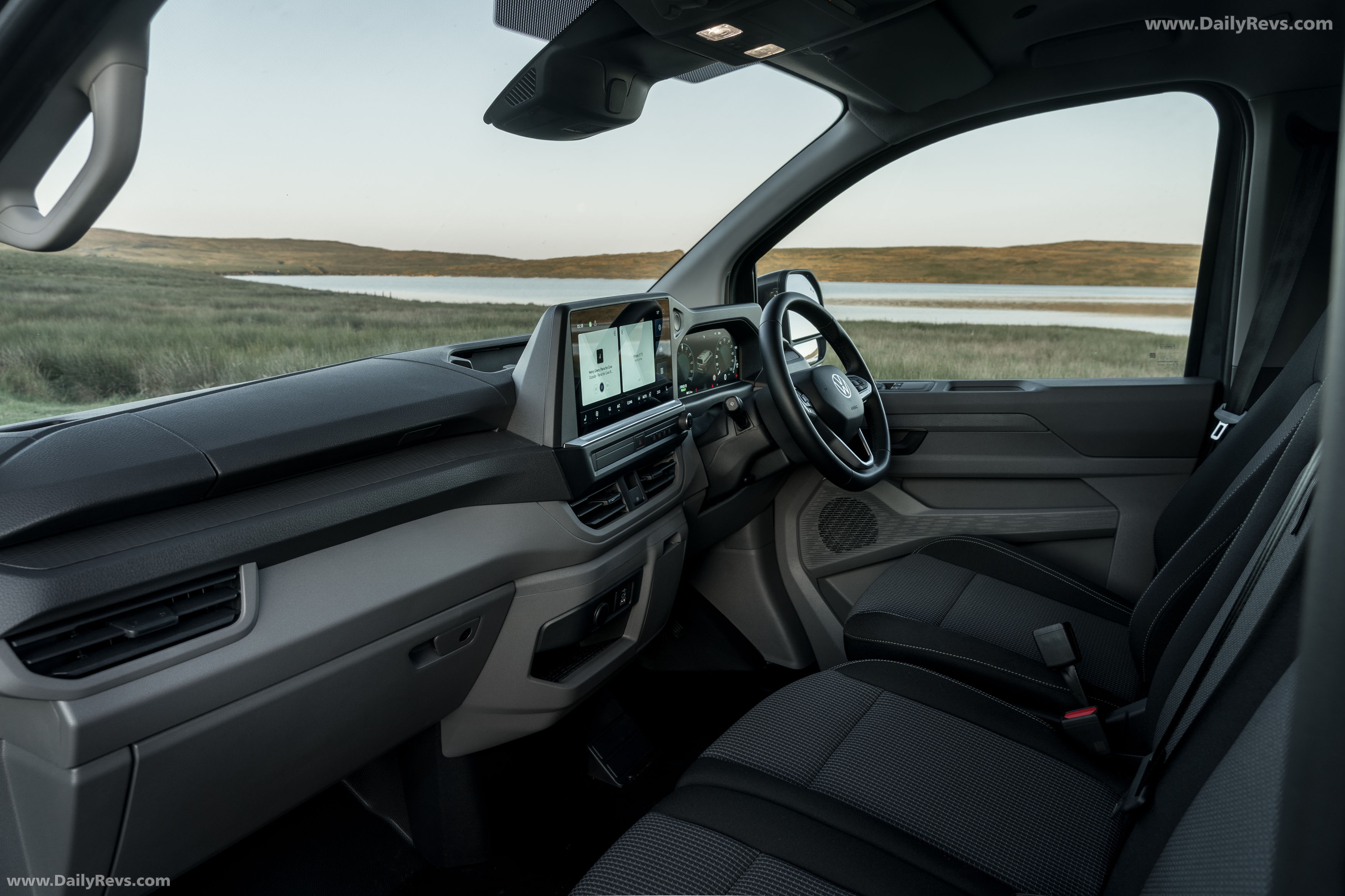2025 Volkswagen e-Transporter Interior