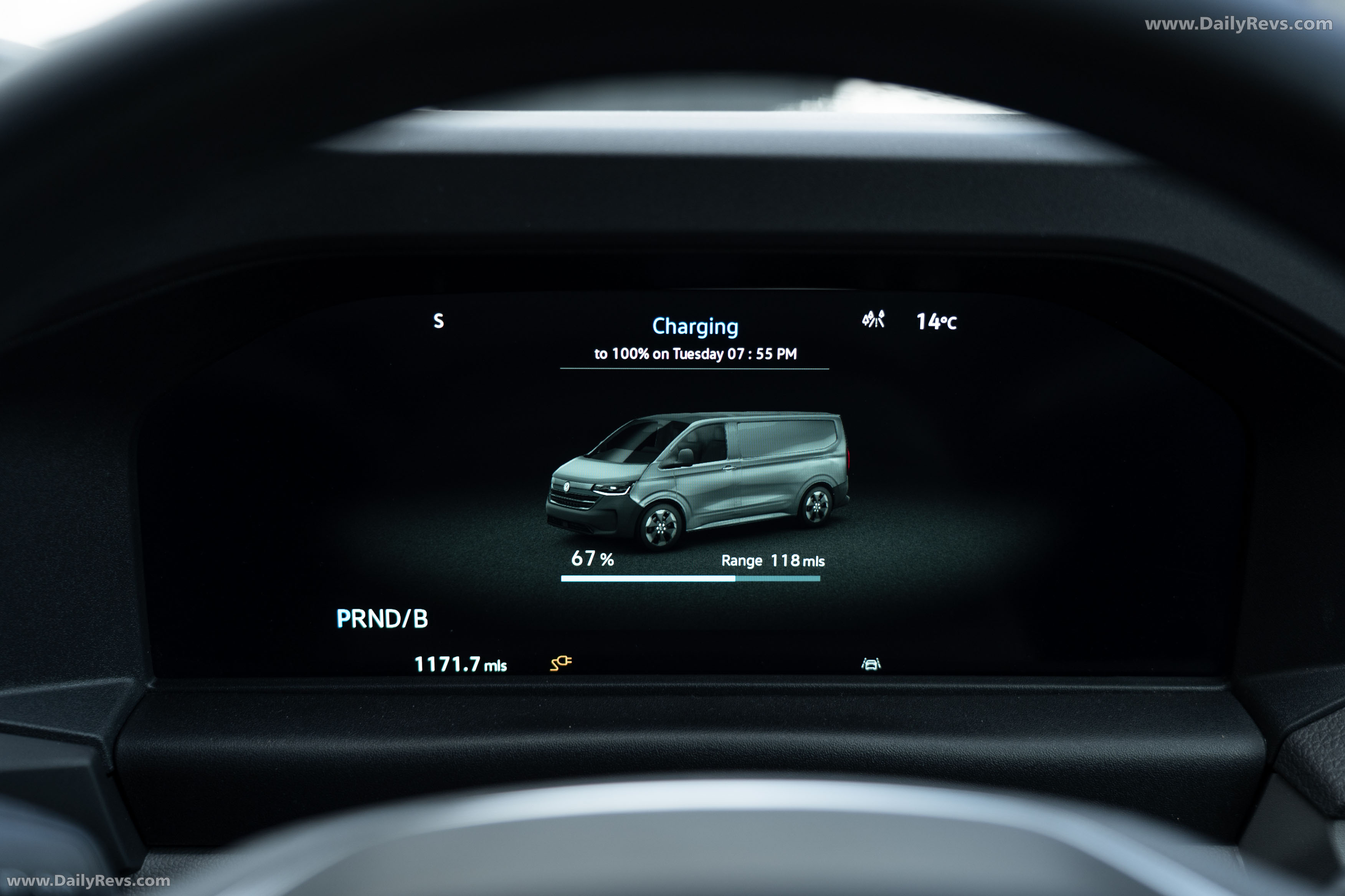 2025 Volkswagen e-Transporter Interior