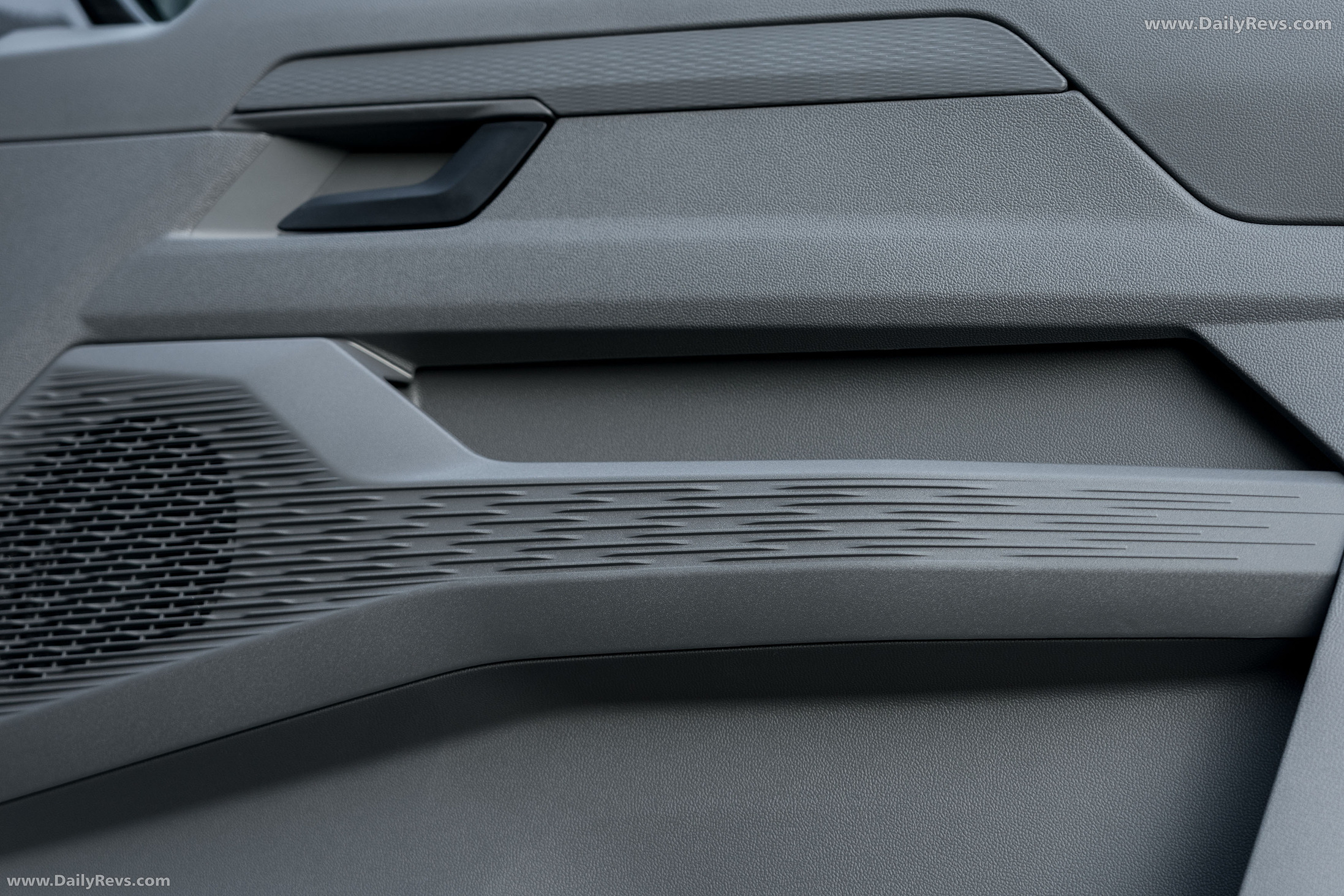 2025 Volkswagen e-Transporter Interior