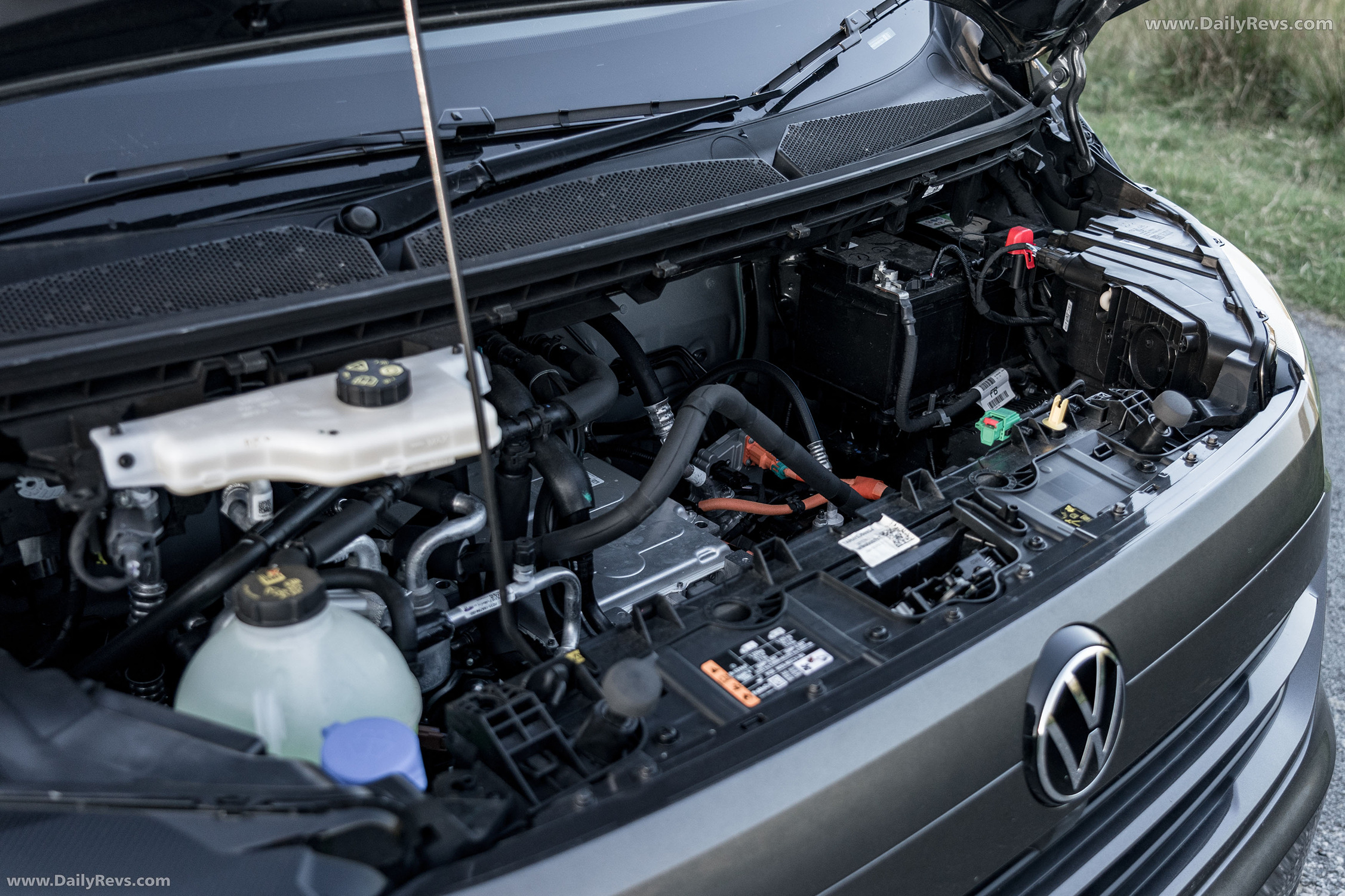 2025 Volkswagen e-Transporter Engine